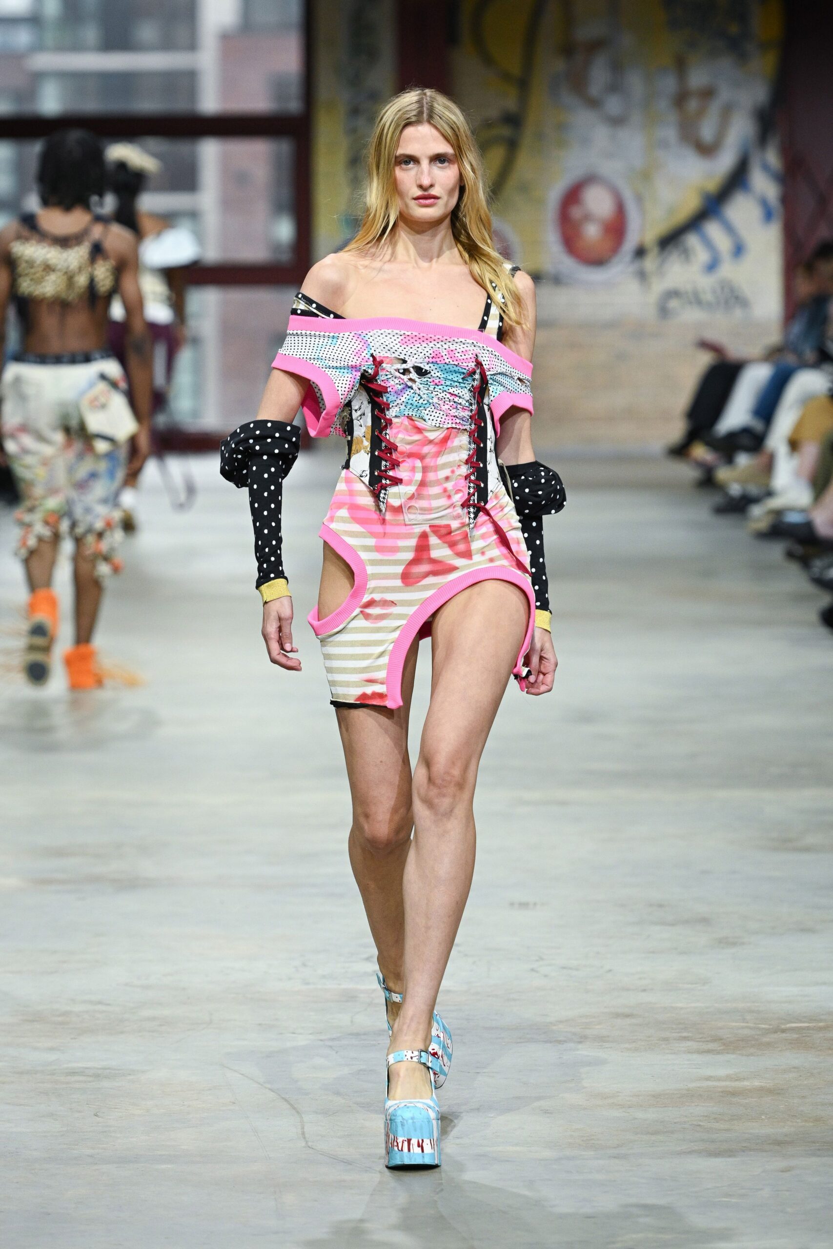 pink cotton off-shoulder fitted printed draped mini dress