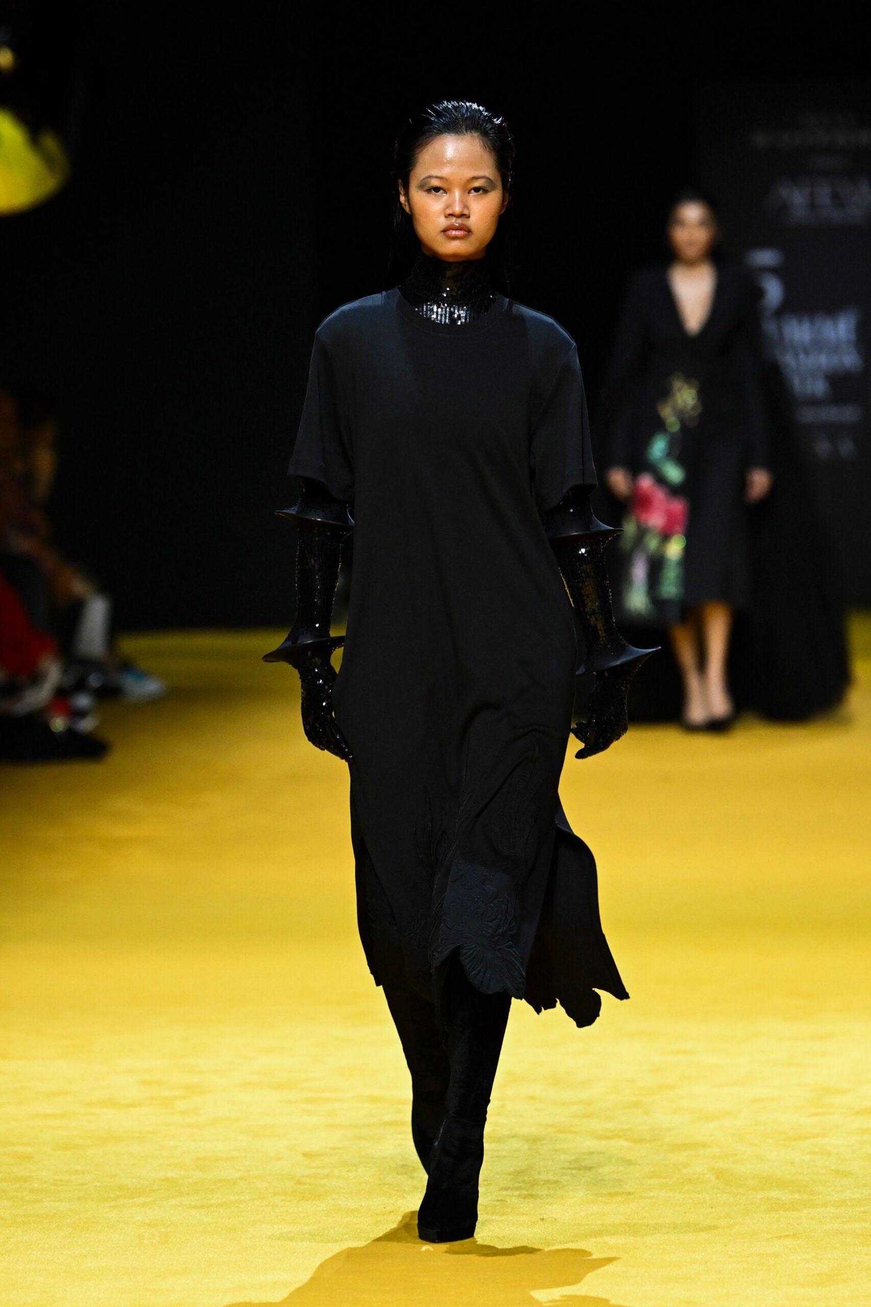 black midi dress with boots