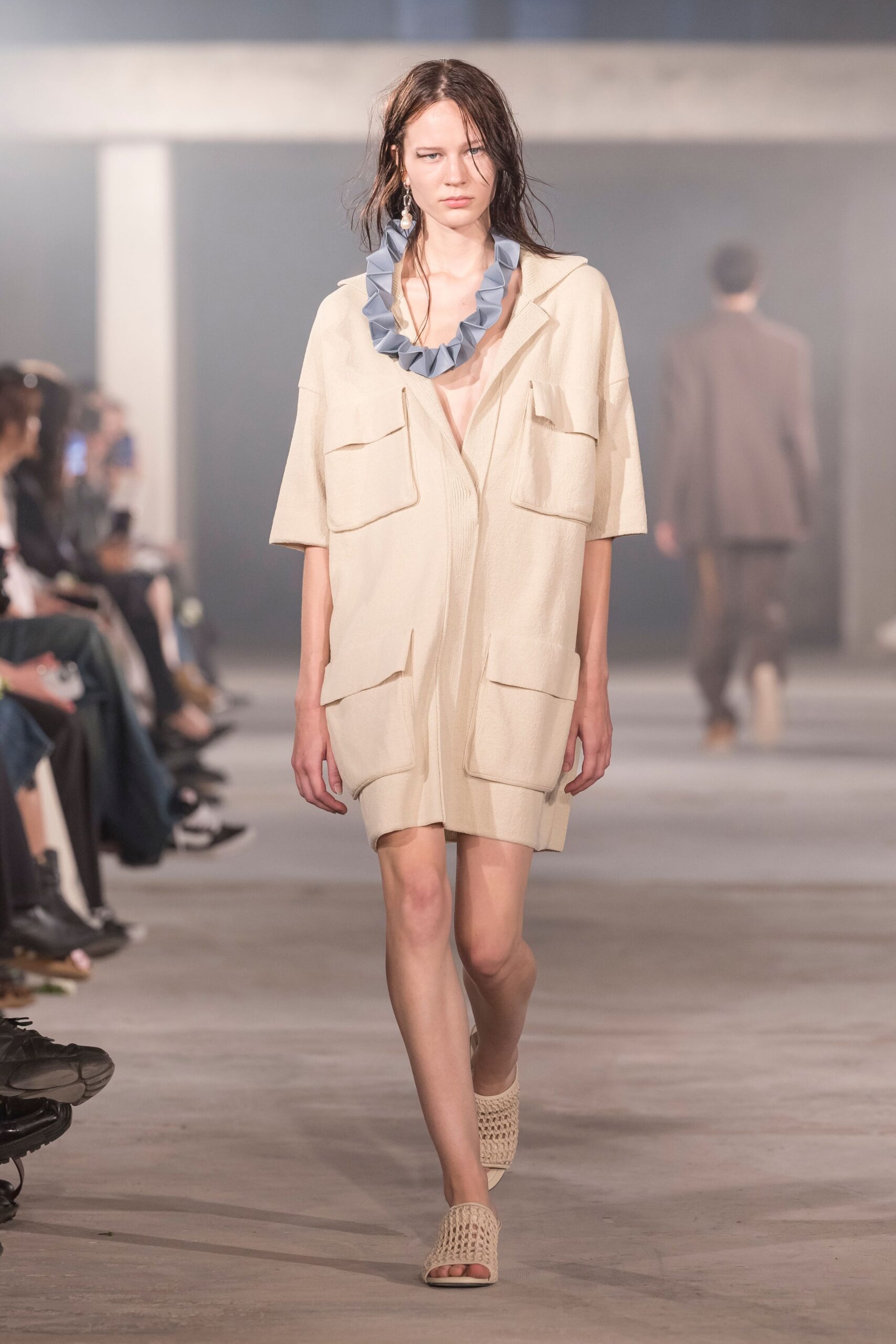 beige cotton short-sleeve v-neck relaxed pockets buttoned dress