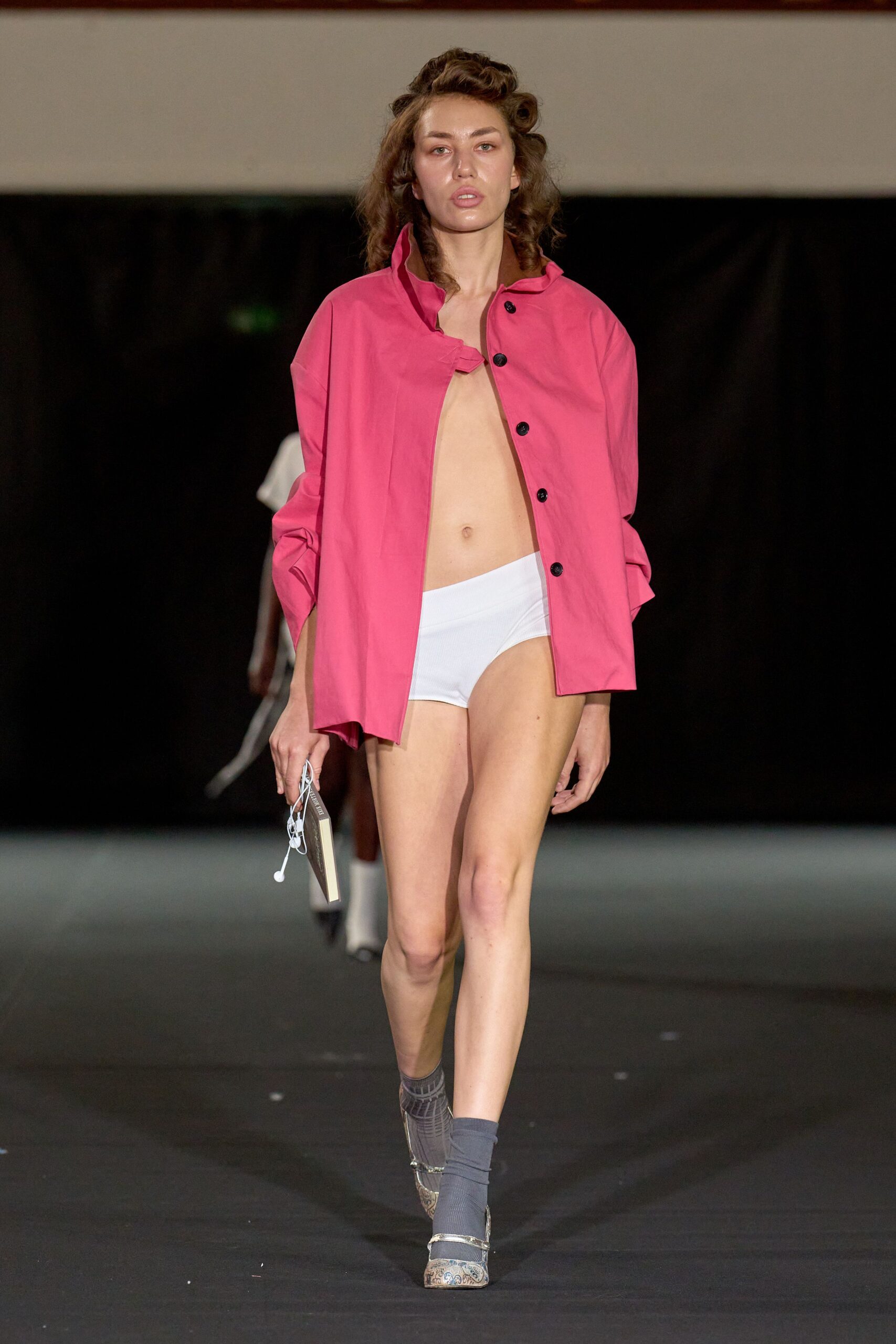 pink cotton long-sleeve collared relaxed buttoned jacket
