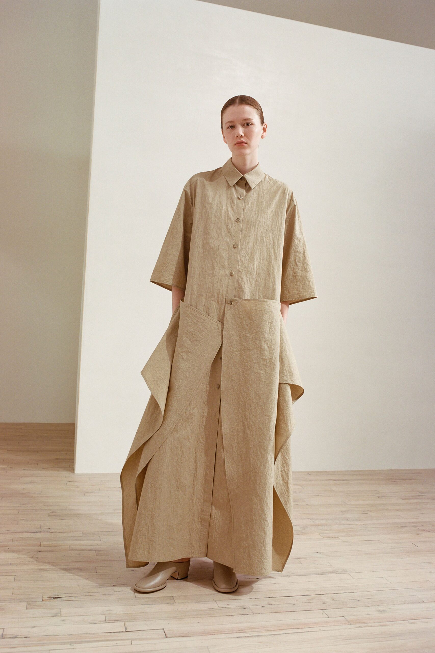 beige relaxed maxi dress with shoes