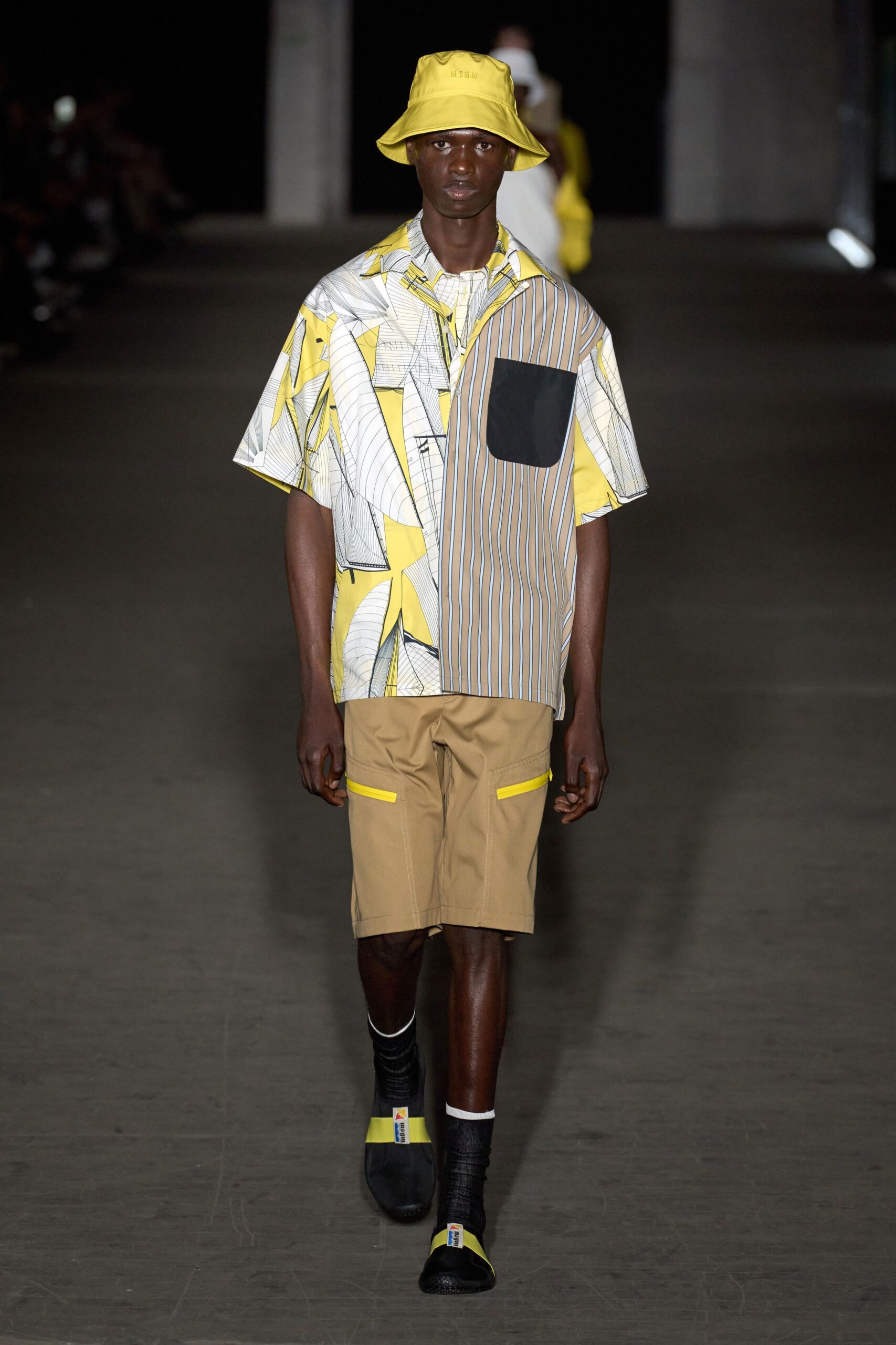 yellow cotton short-sleeve collared relaxed printed shirt