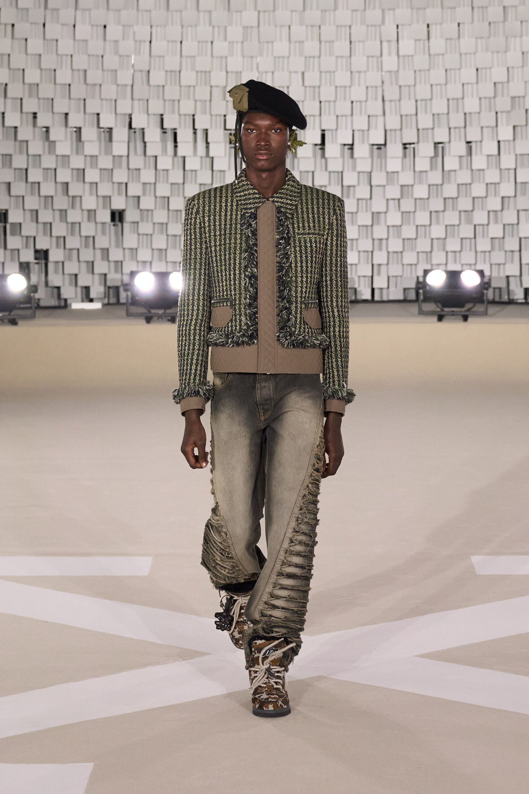 green cotton long-sleeve collared fitted buttoned fringed jacket