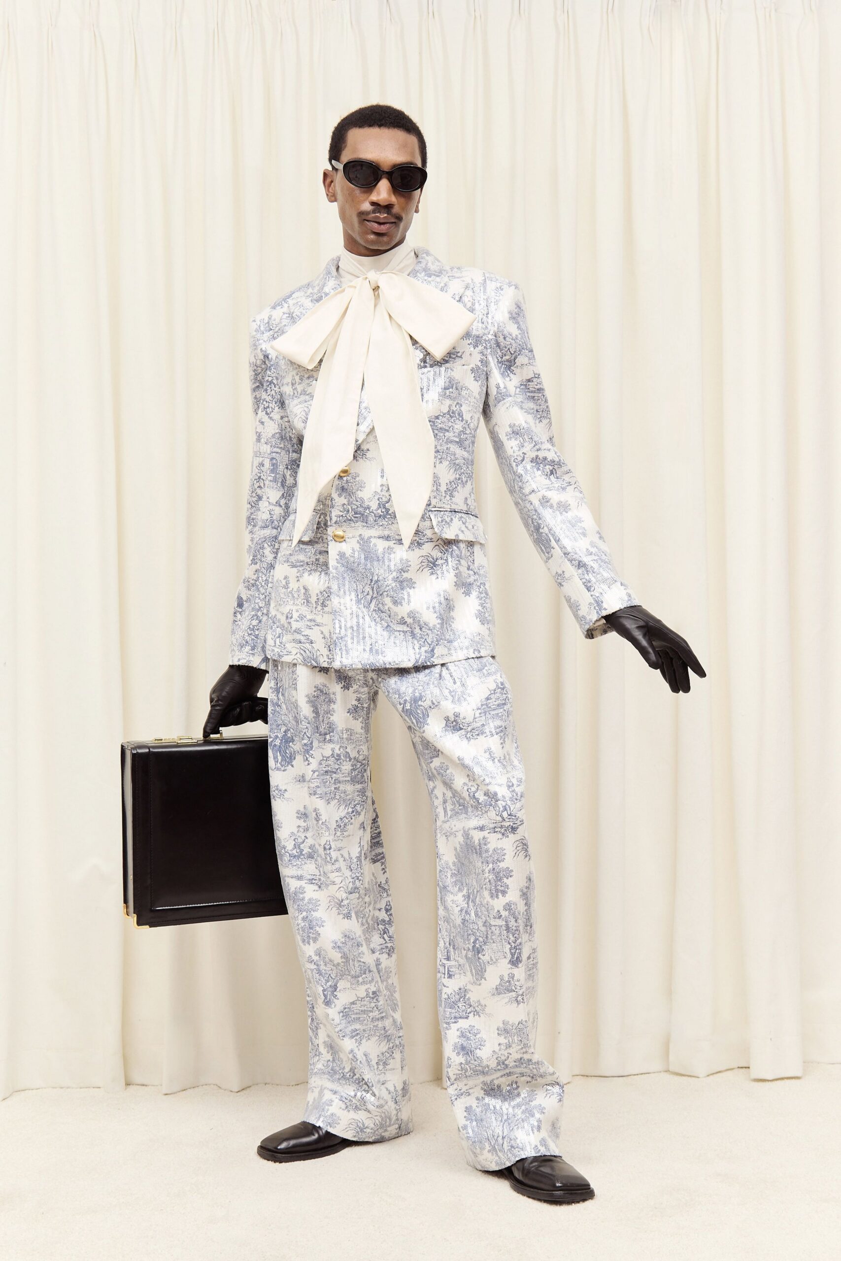 blue cotton long-sleeve collared tailored printed suit