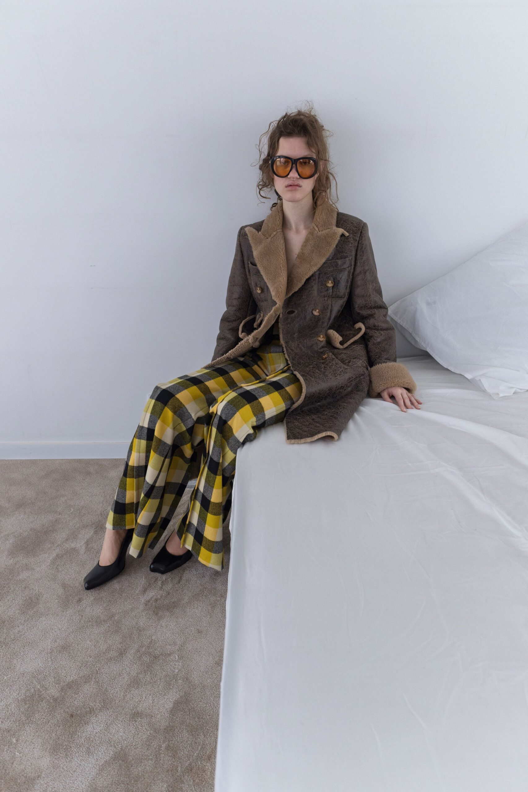 brown wool long-sleeve collared structured buttoned coat
