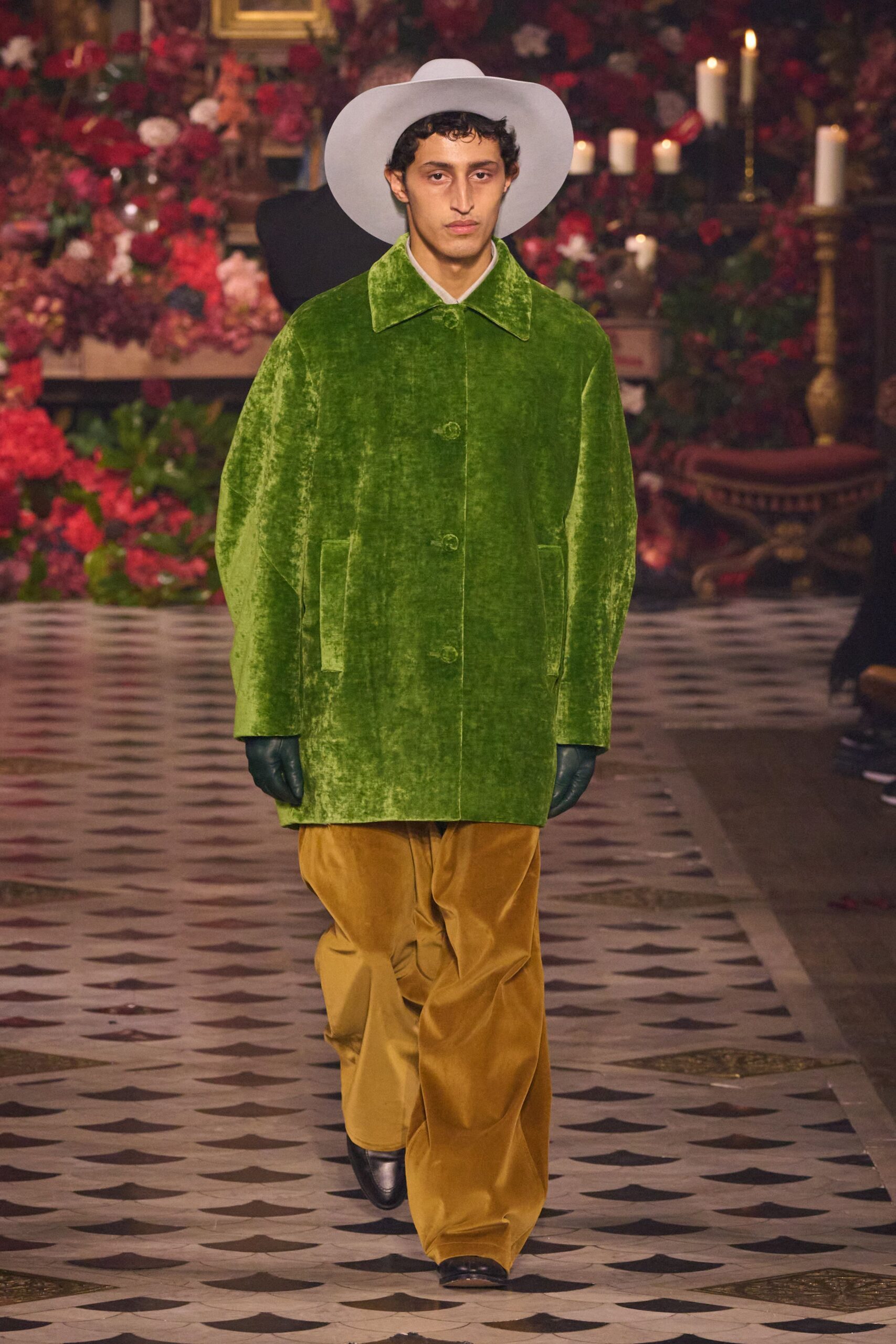 green velvet long-sleeve collared relaxed coat
