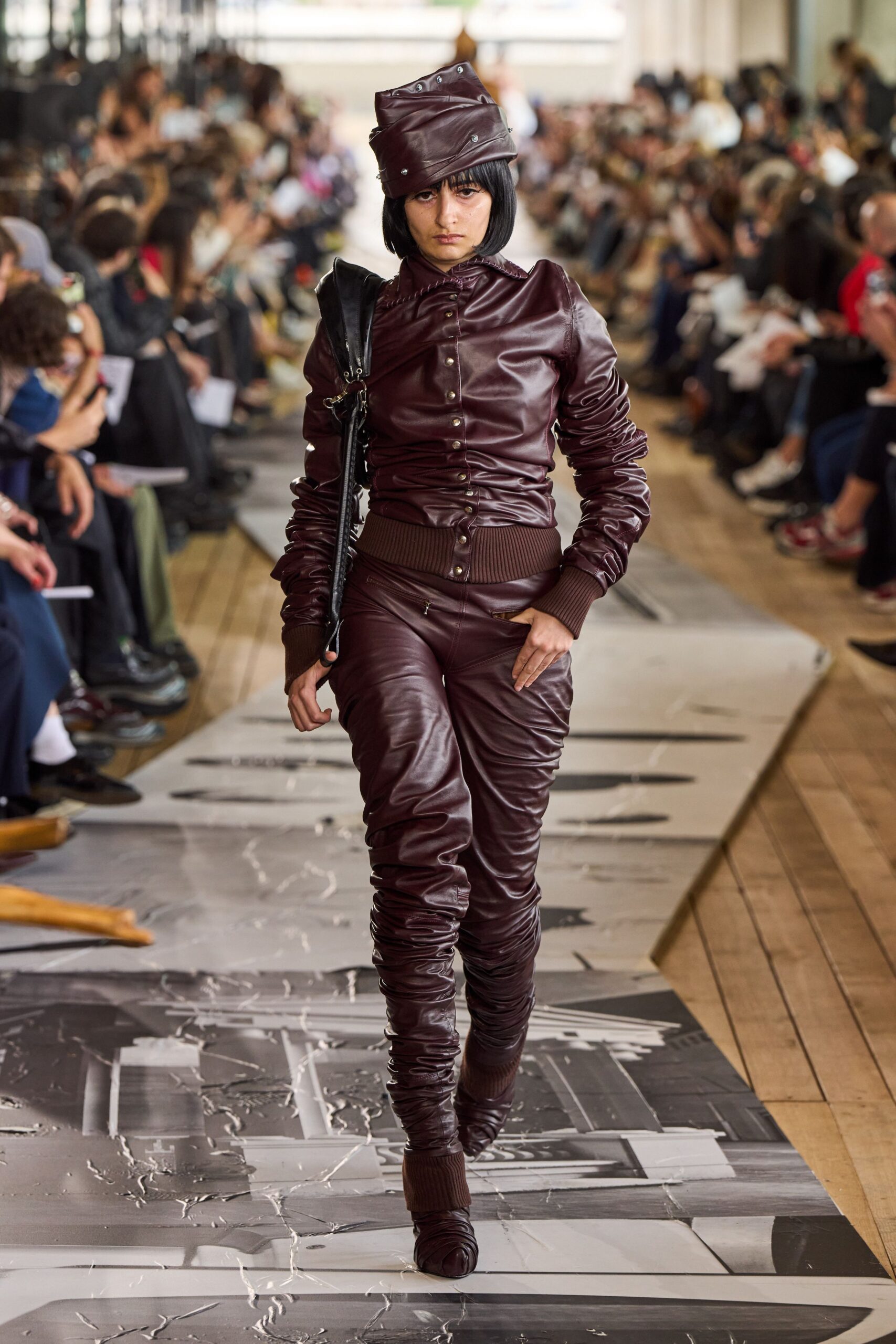 brown leather fitted ruched zippered pants
