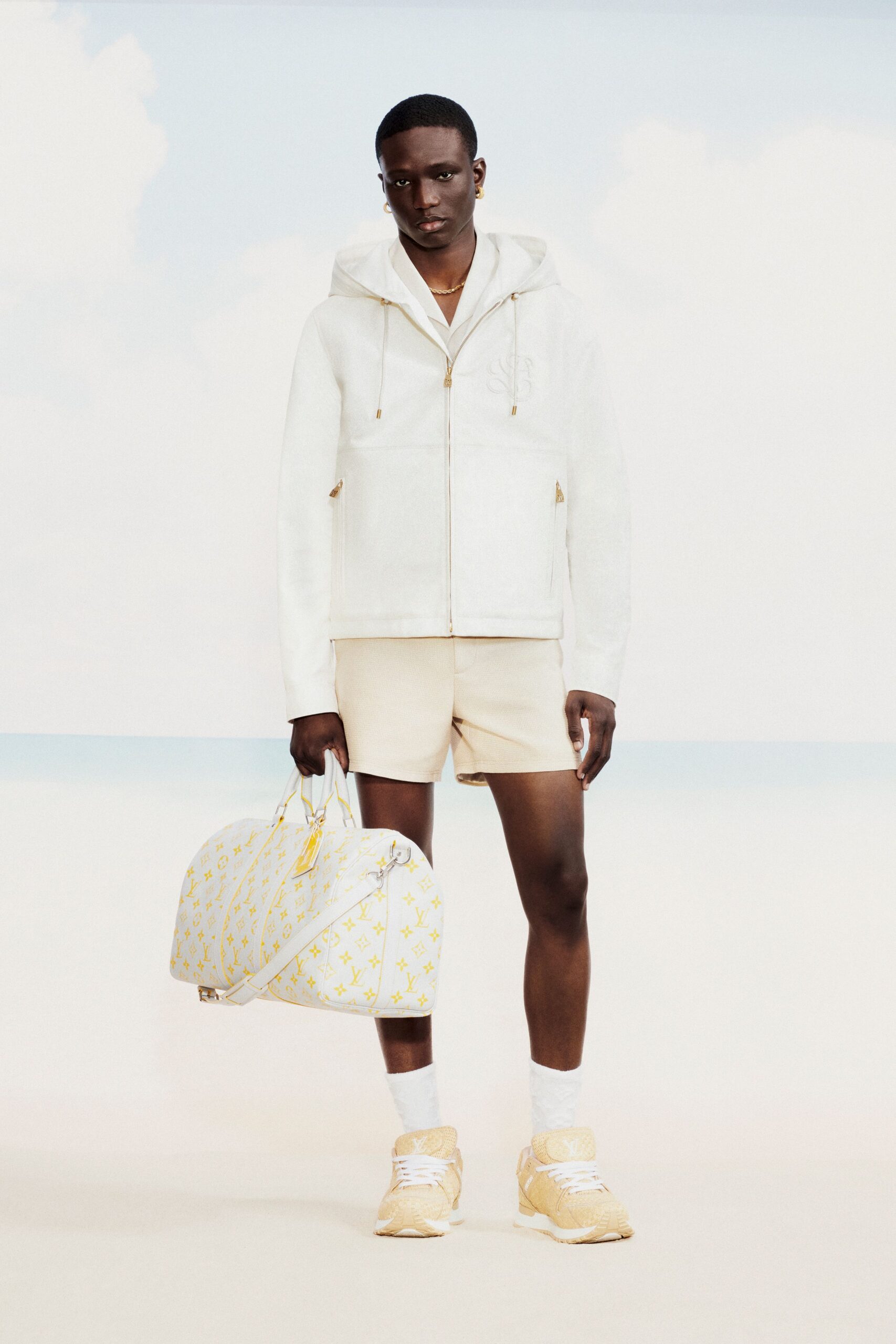 white jacket beige shorts outfit