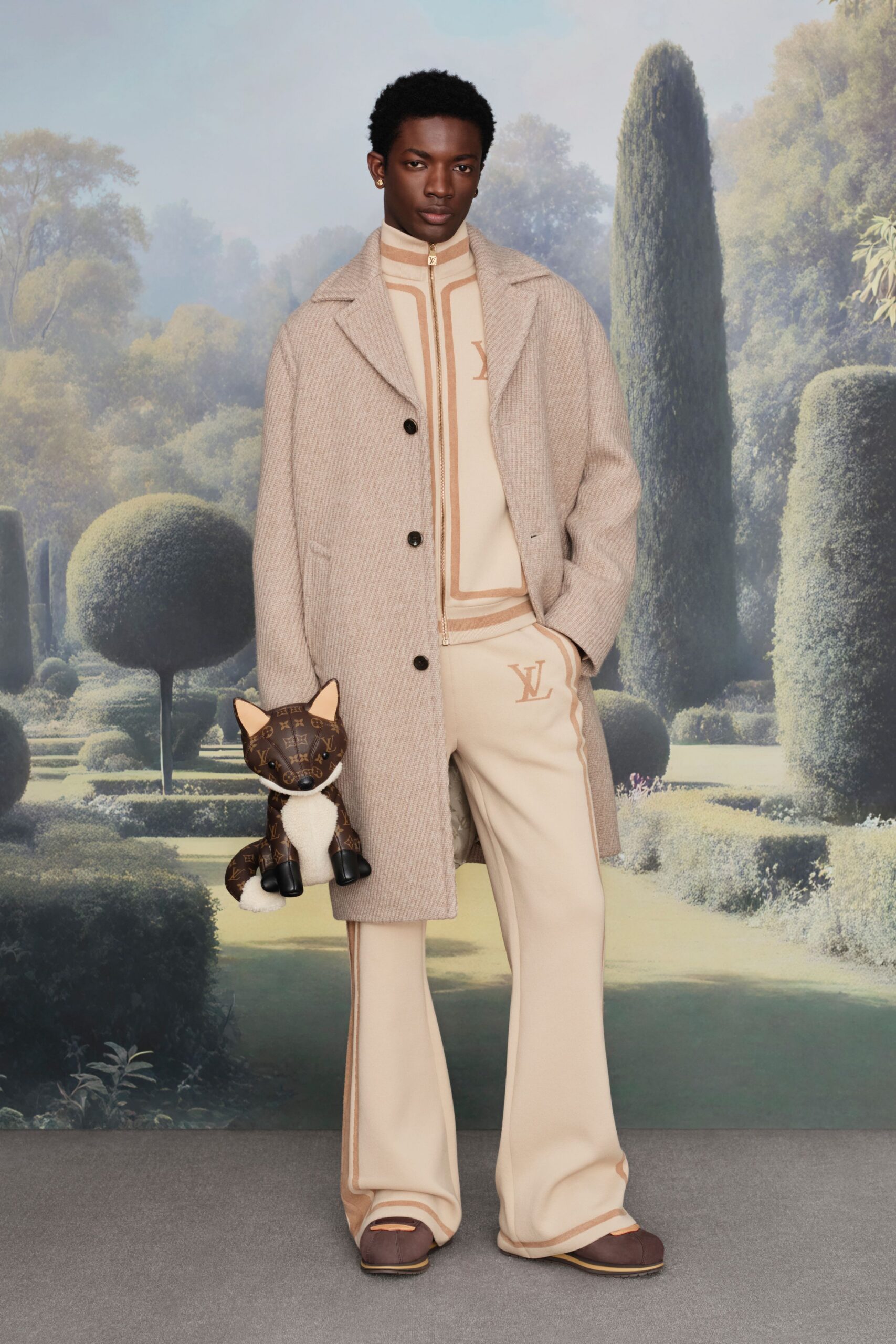 beige cotton long-sleeve high-neck fitted zippered sweater