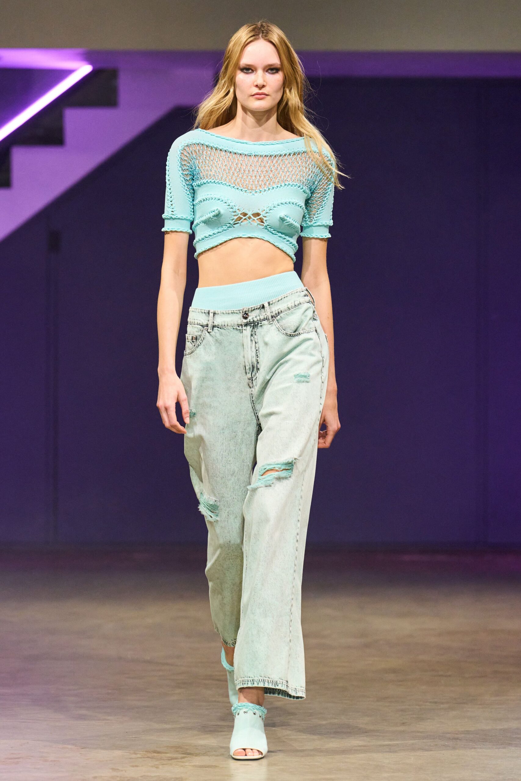 blue mesh short-sleeve fitted ribbed cropped top