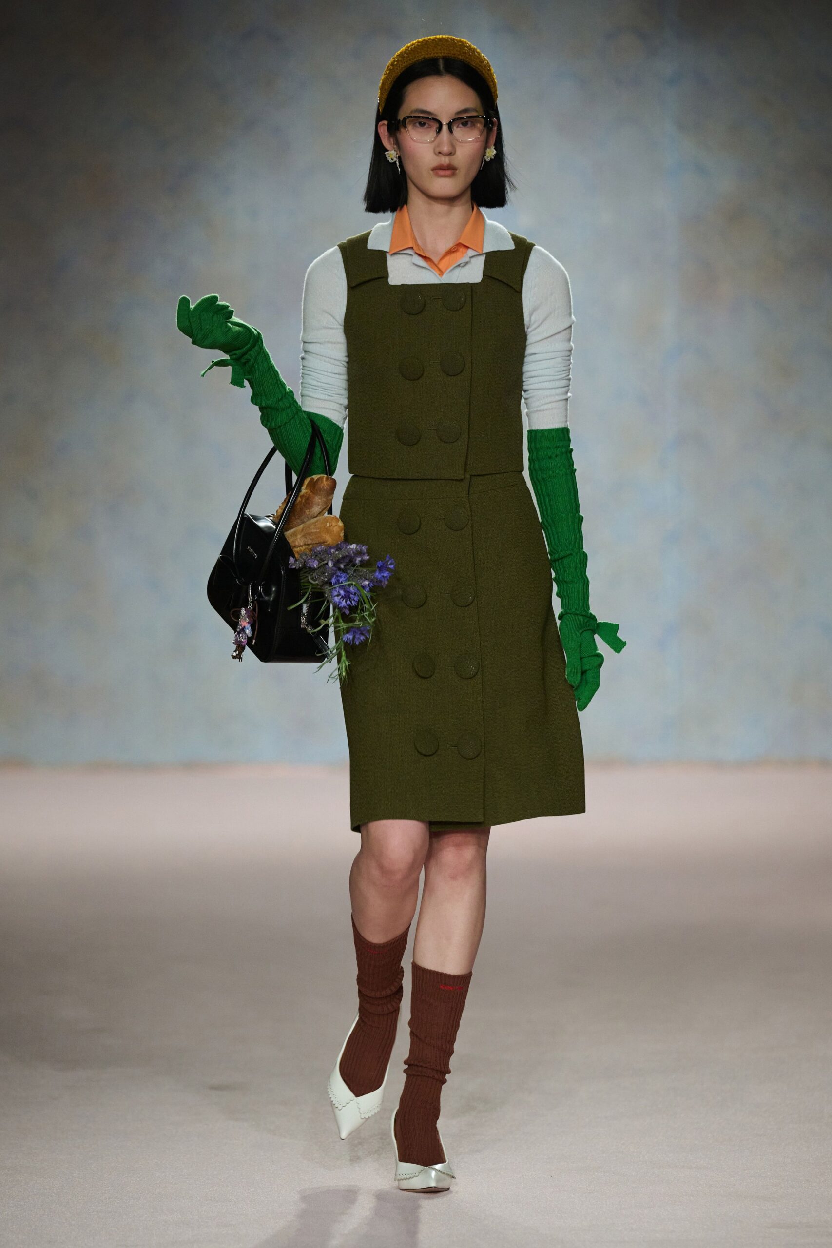 green cotton sleeveless collared fitted buttoned pencil dress