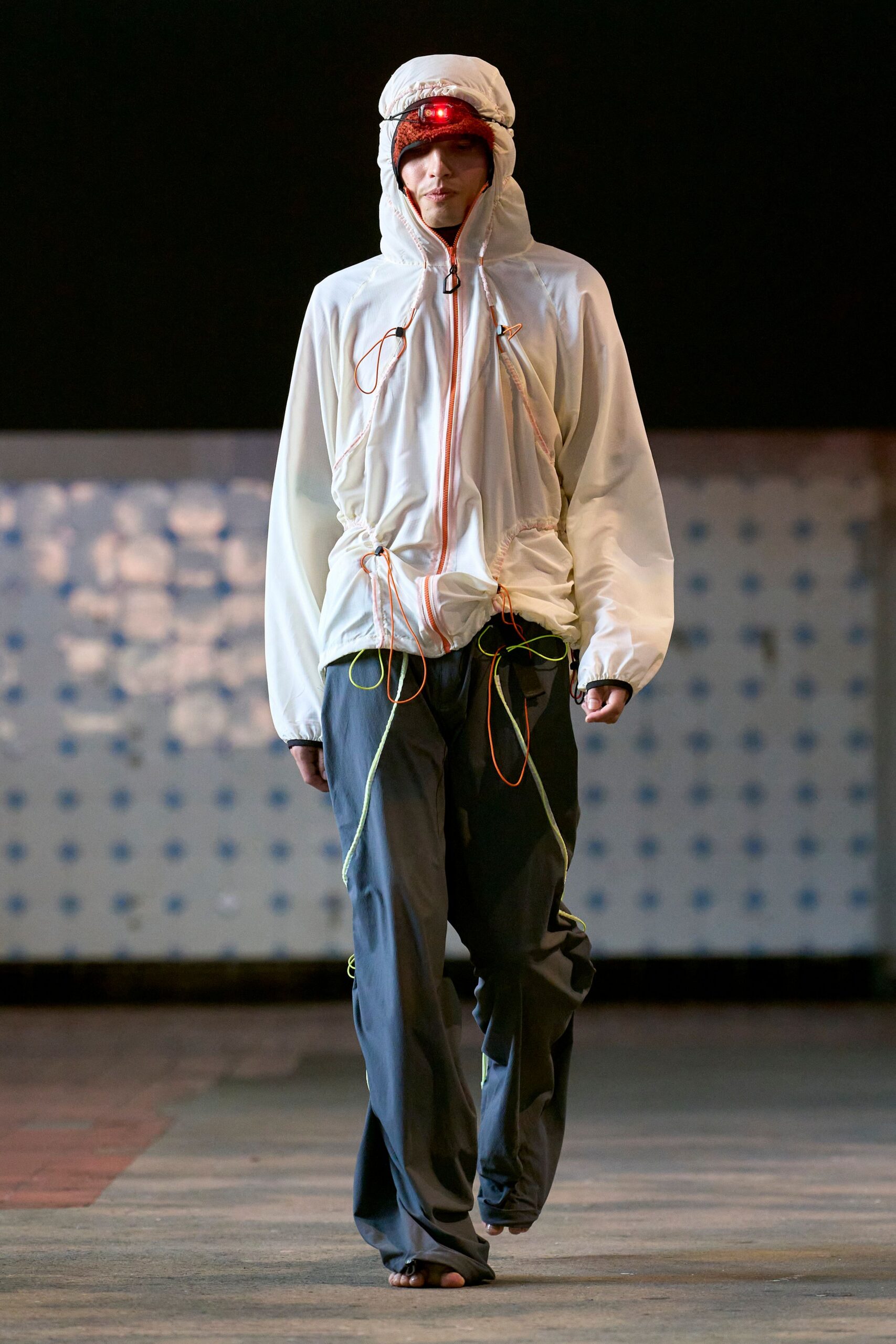 white cotton long-sleeve hooded relaxed zippered jacket