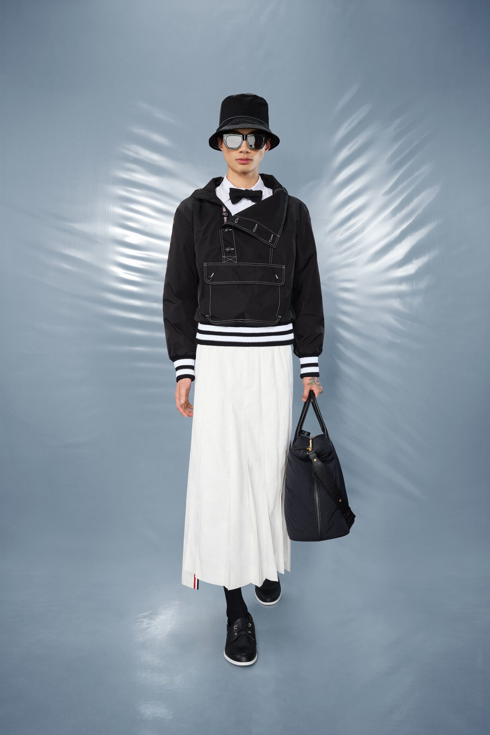 black hoodie white pleated skirt