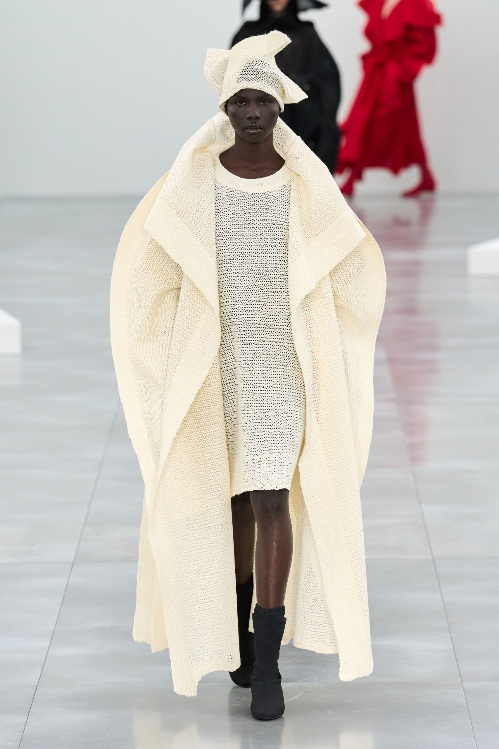 white cotton long-sleeve relaxed draped maxi coat