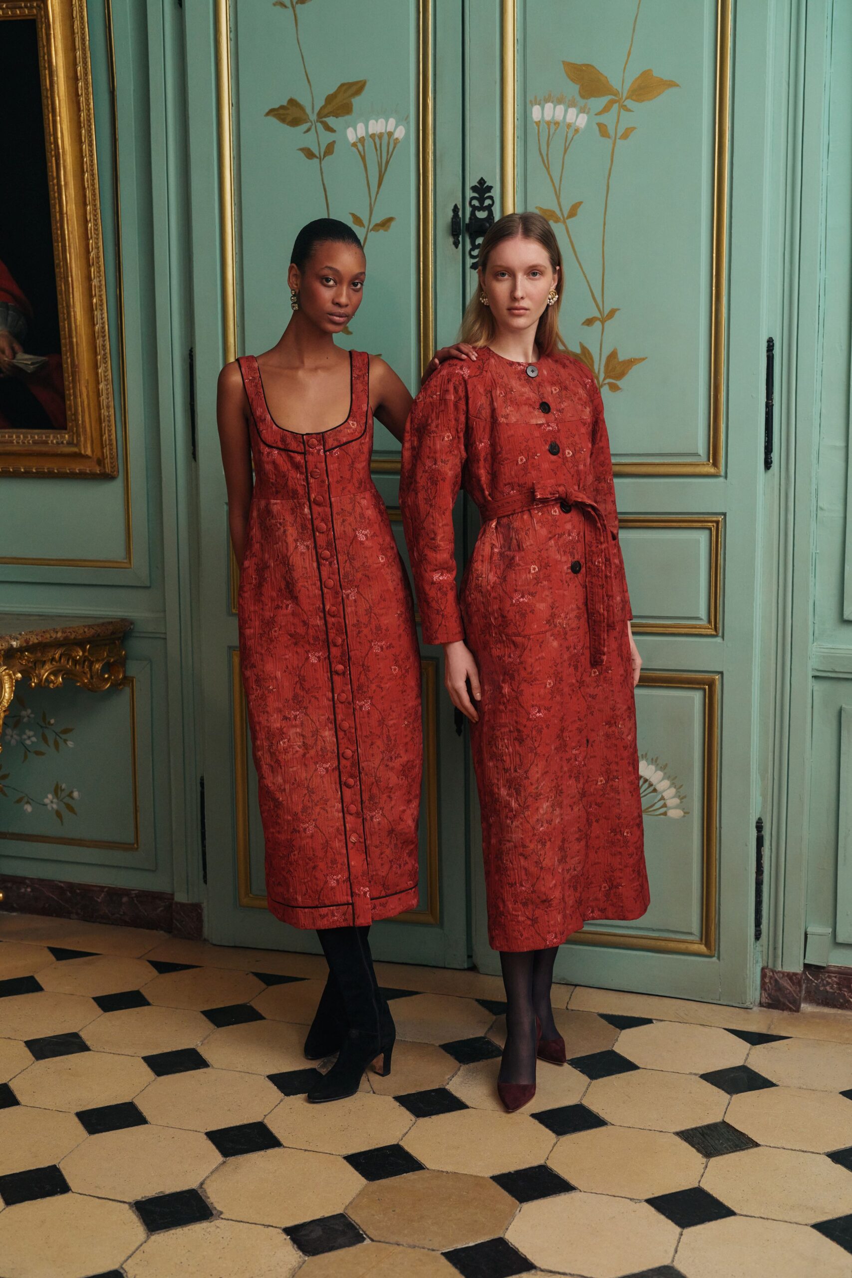 red cotton sleeveless square-neck fitted buttoned printed dress