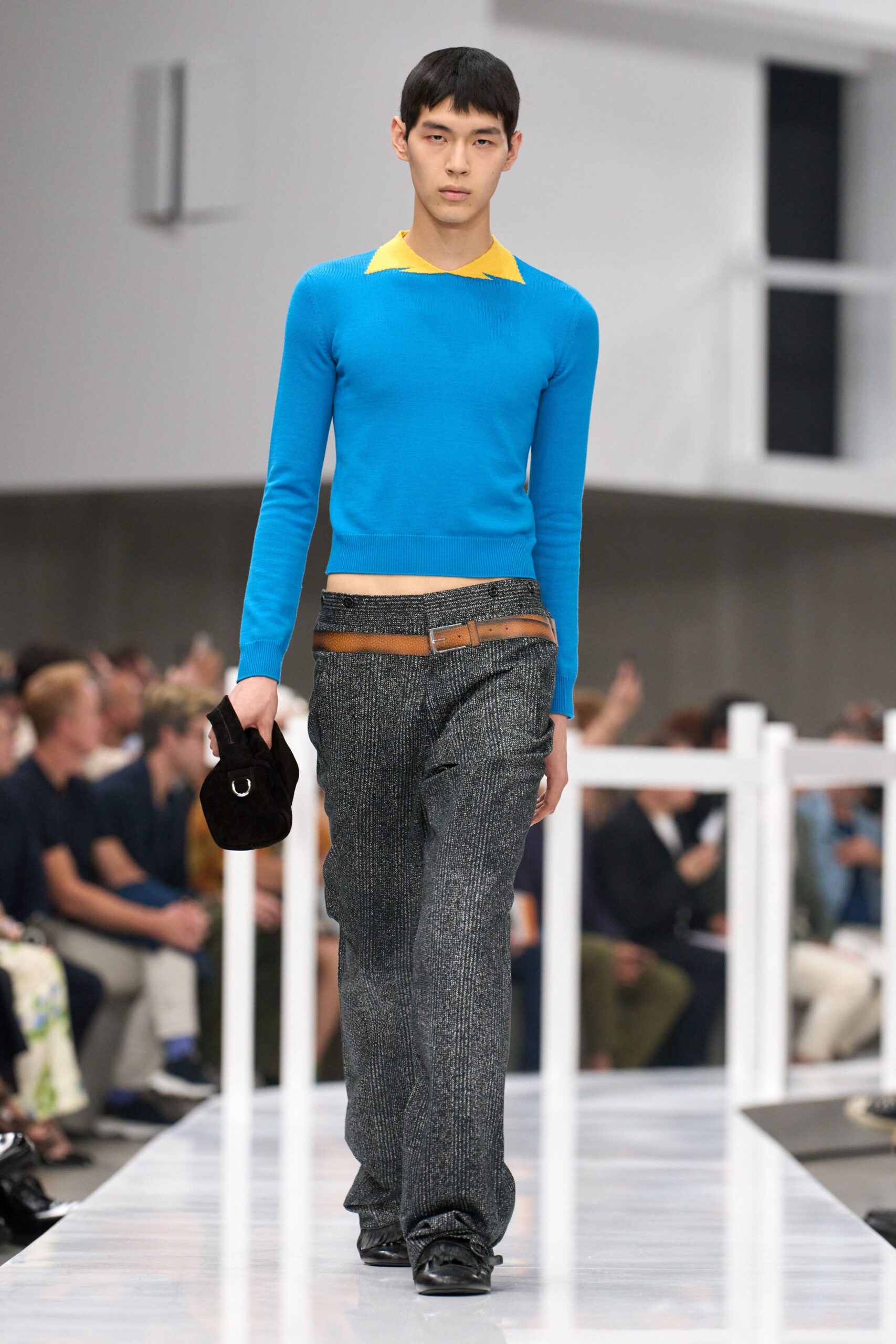 blue cotton long-sleeve collared fitted top