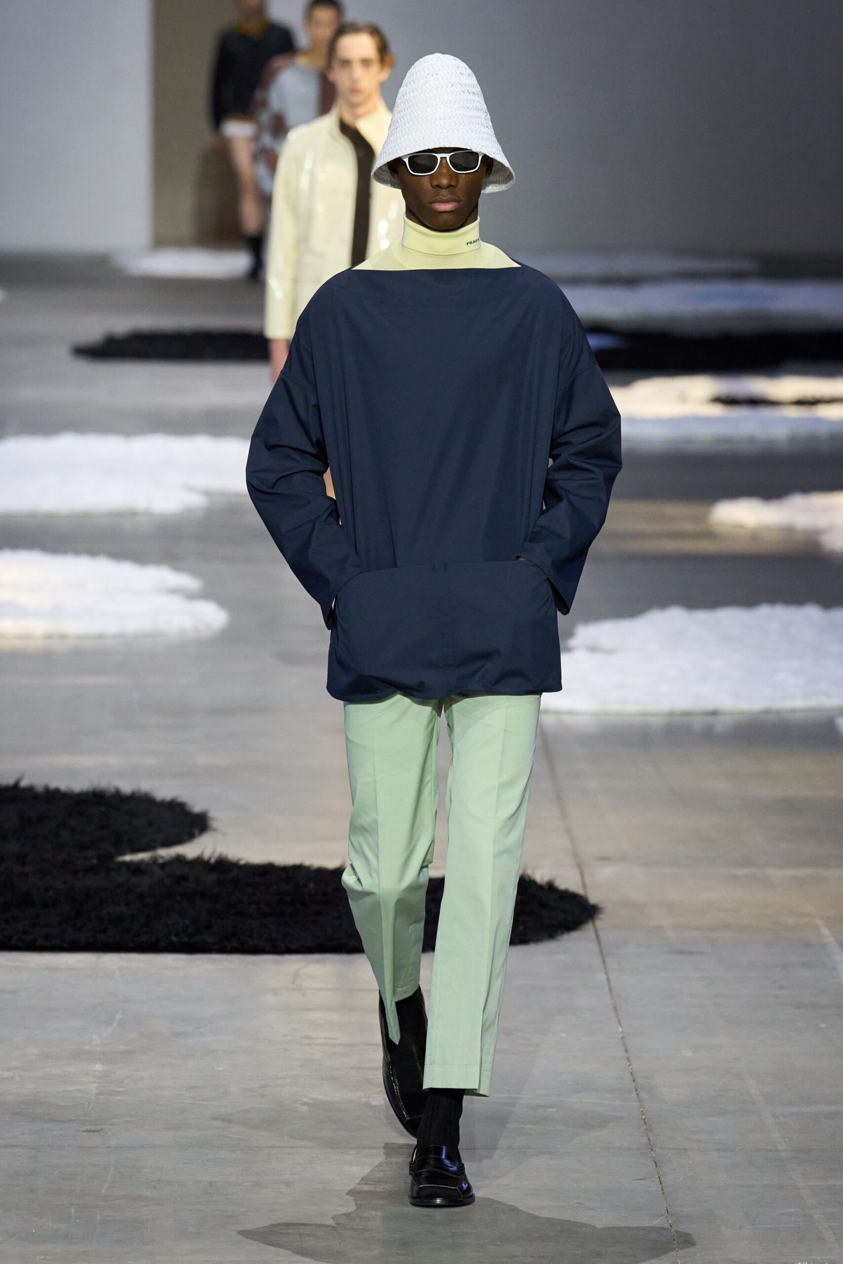 navy relaxed top with mint tailored pants