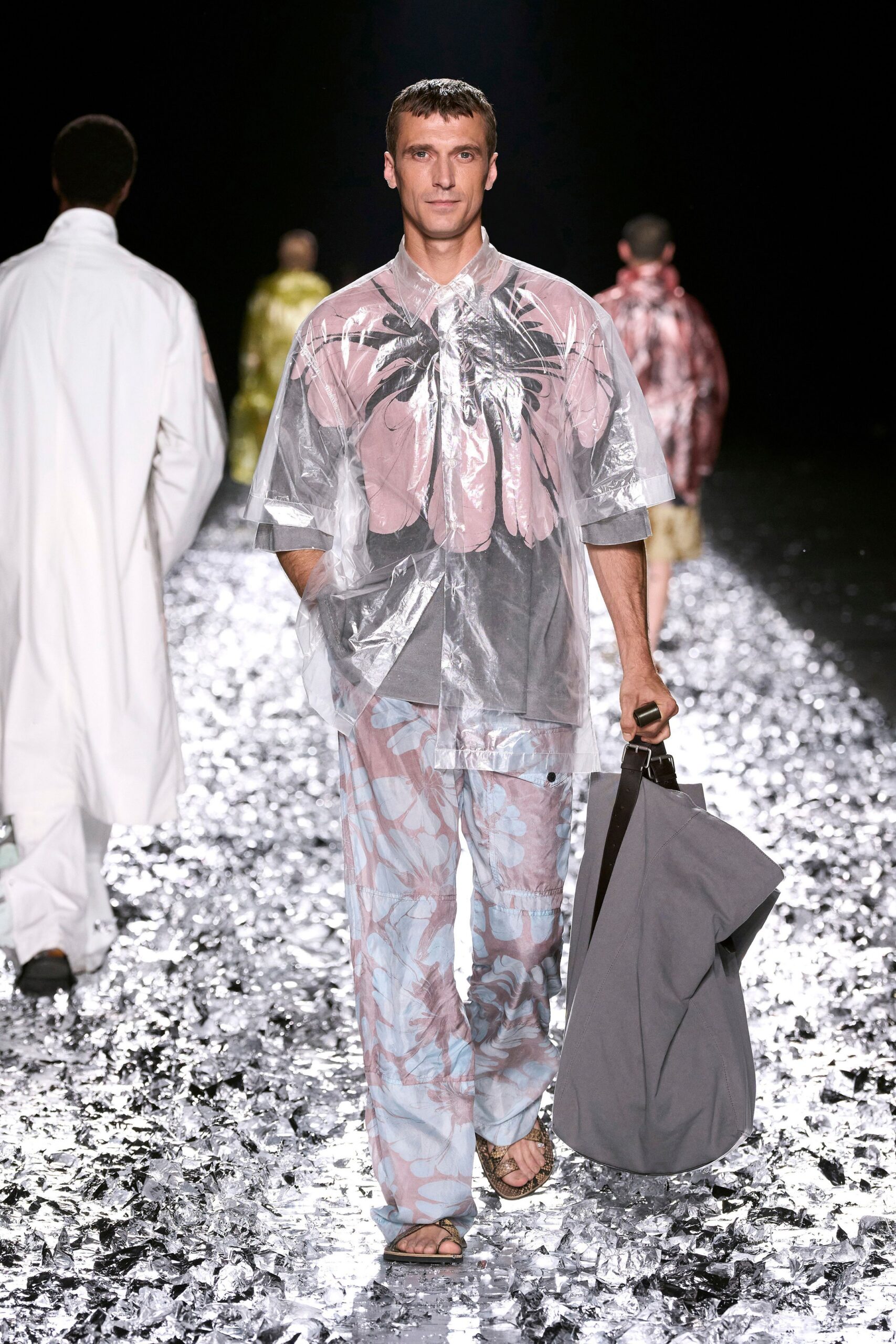 clear vinyl short-sleeve collared relaxed printed sheer shirt