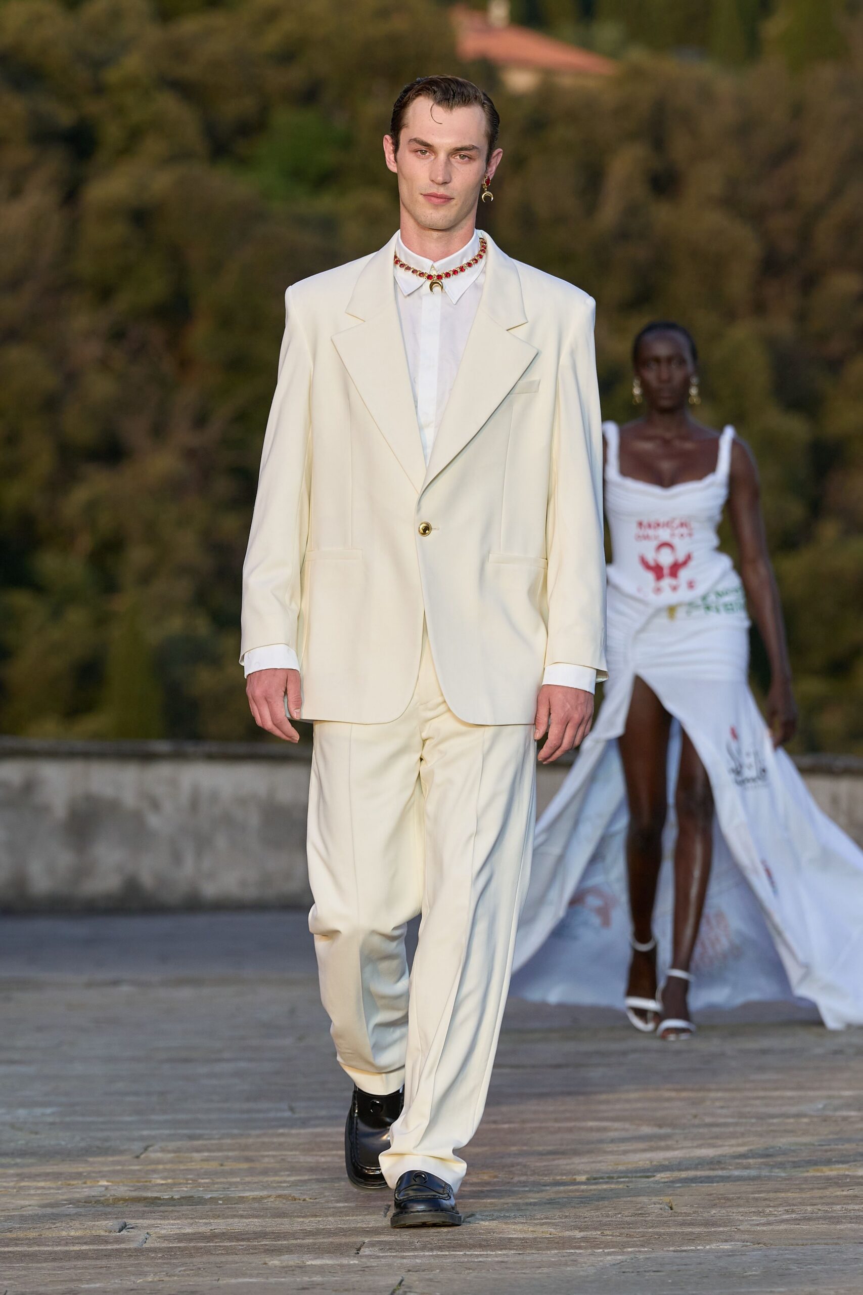 white cotton long-sleeve collared tailored buttoned suit