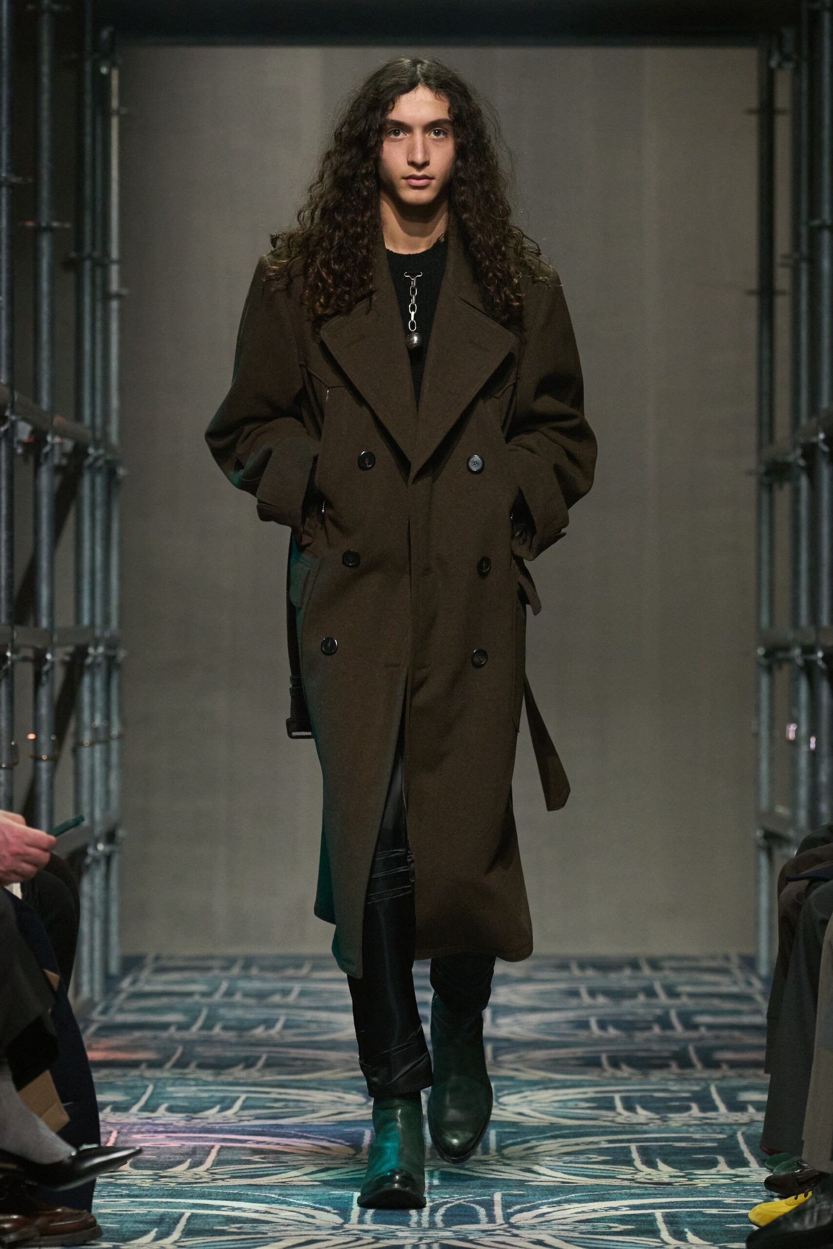 brown wool long-sleeve collared relaxed coat
