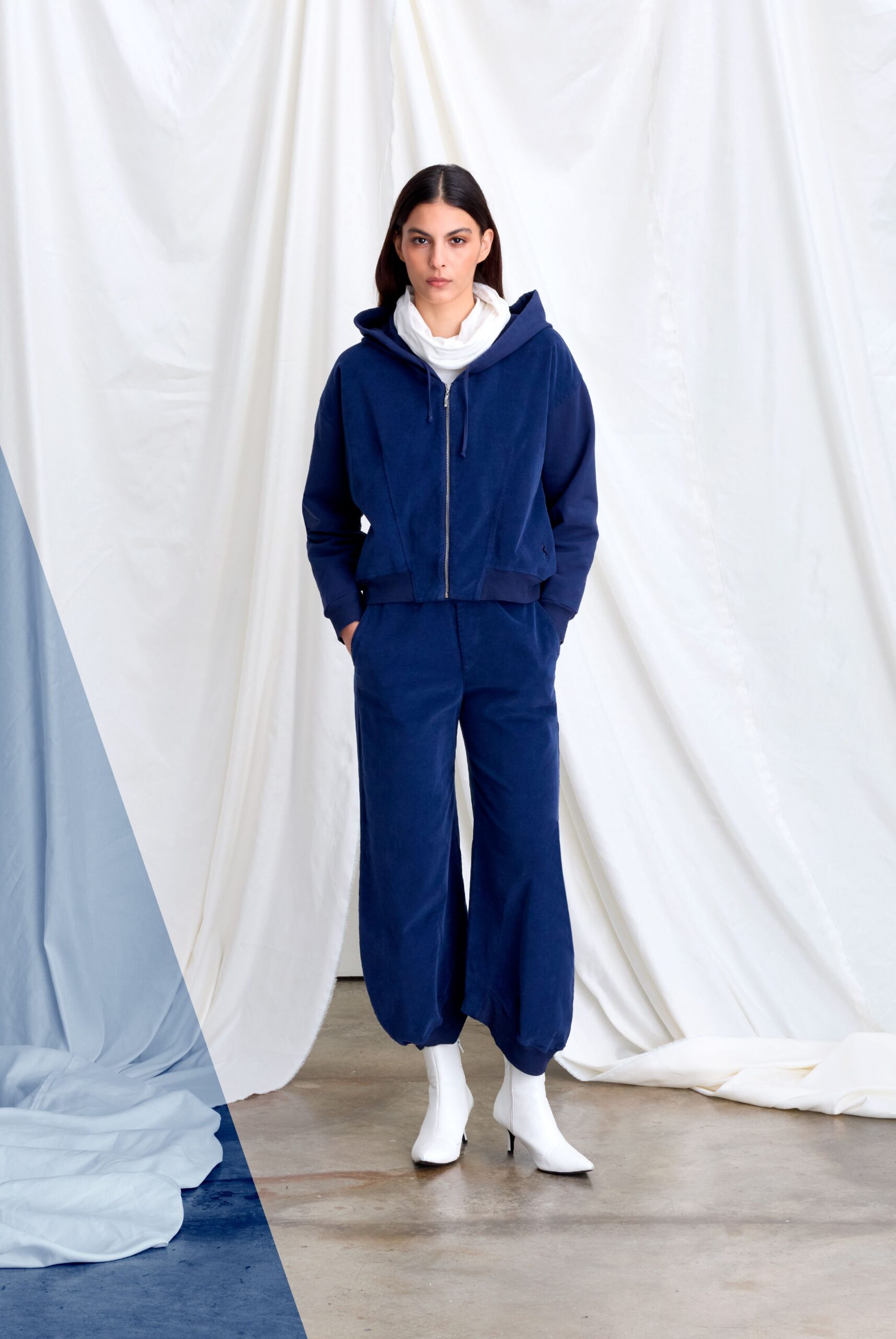 blue cotton long-sleeve hooded relaxed hoodie