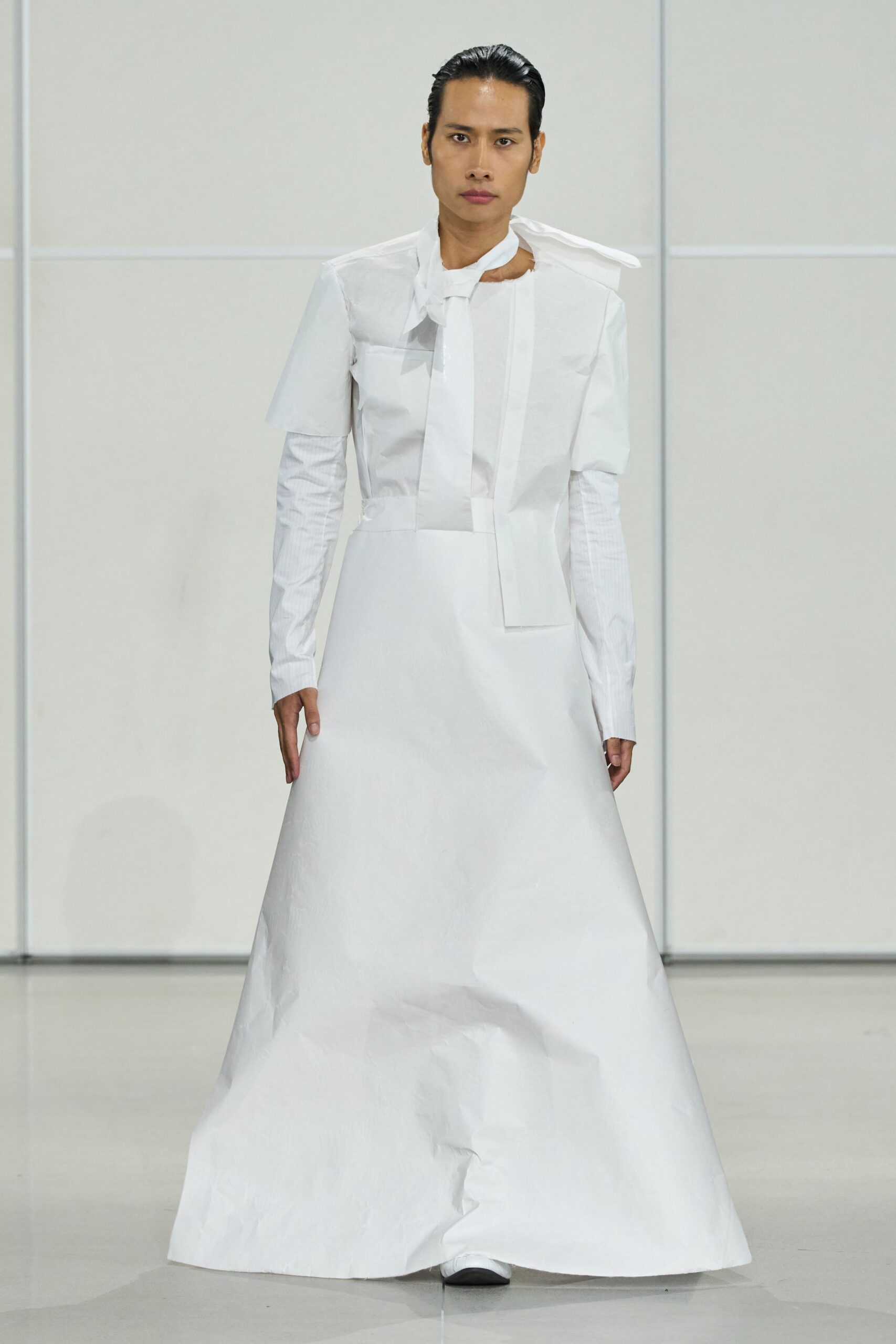 white fitted long-sleeve dress