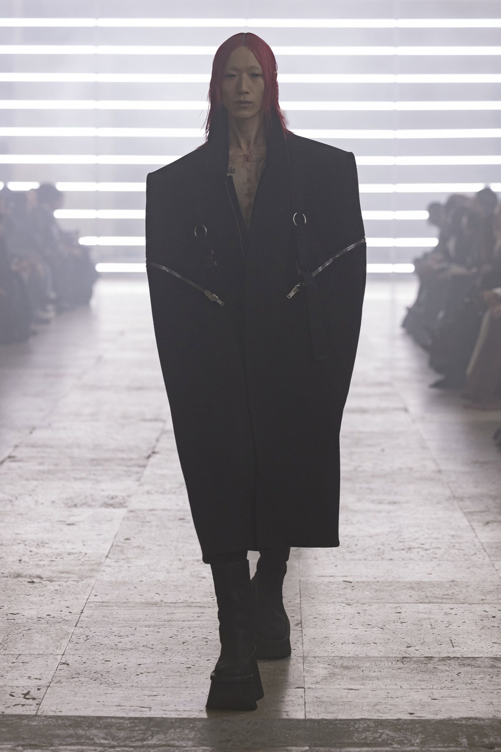 black wool long-sleeve collared oversized zippered coat