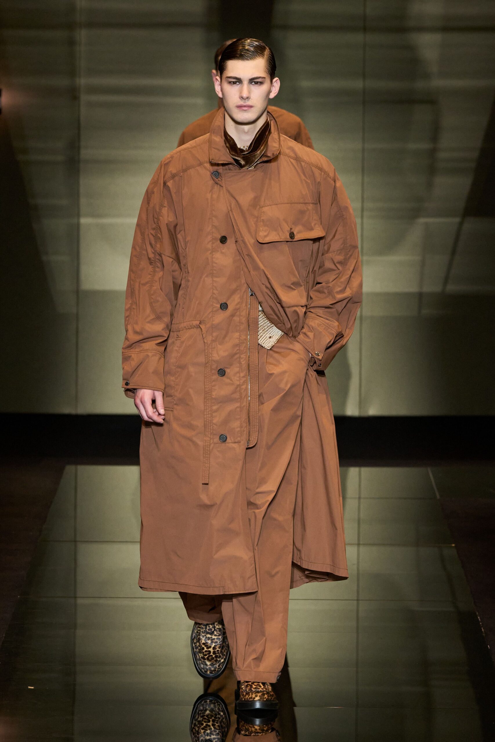brown cotton long-sleeve collared relaxed buttoned trench