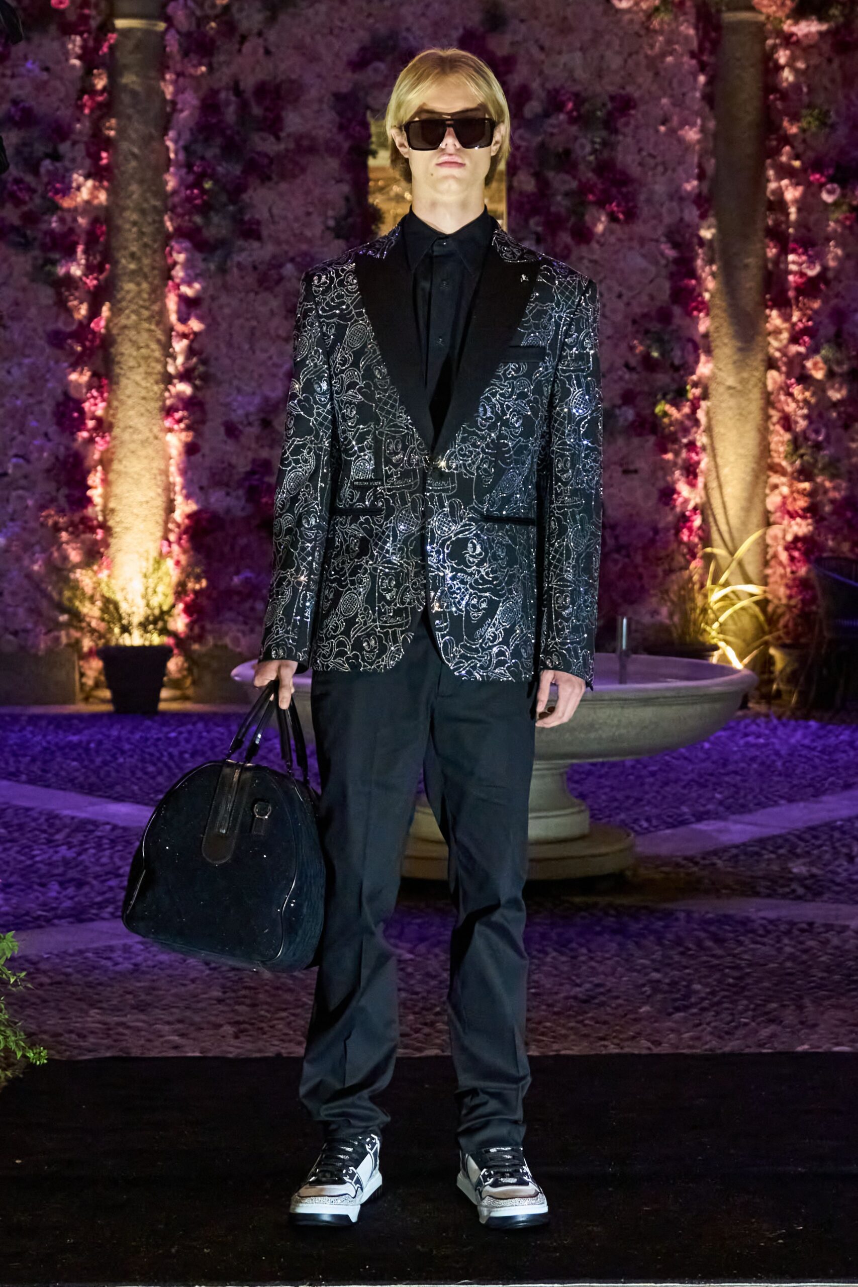 black silk long-sleeve collared structured embroidered shiny blazer