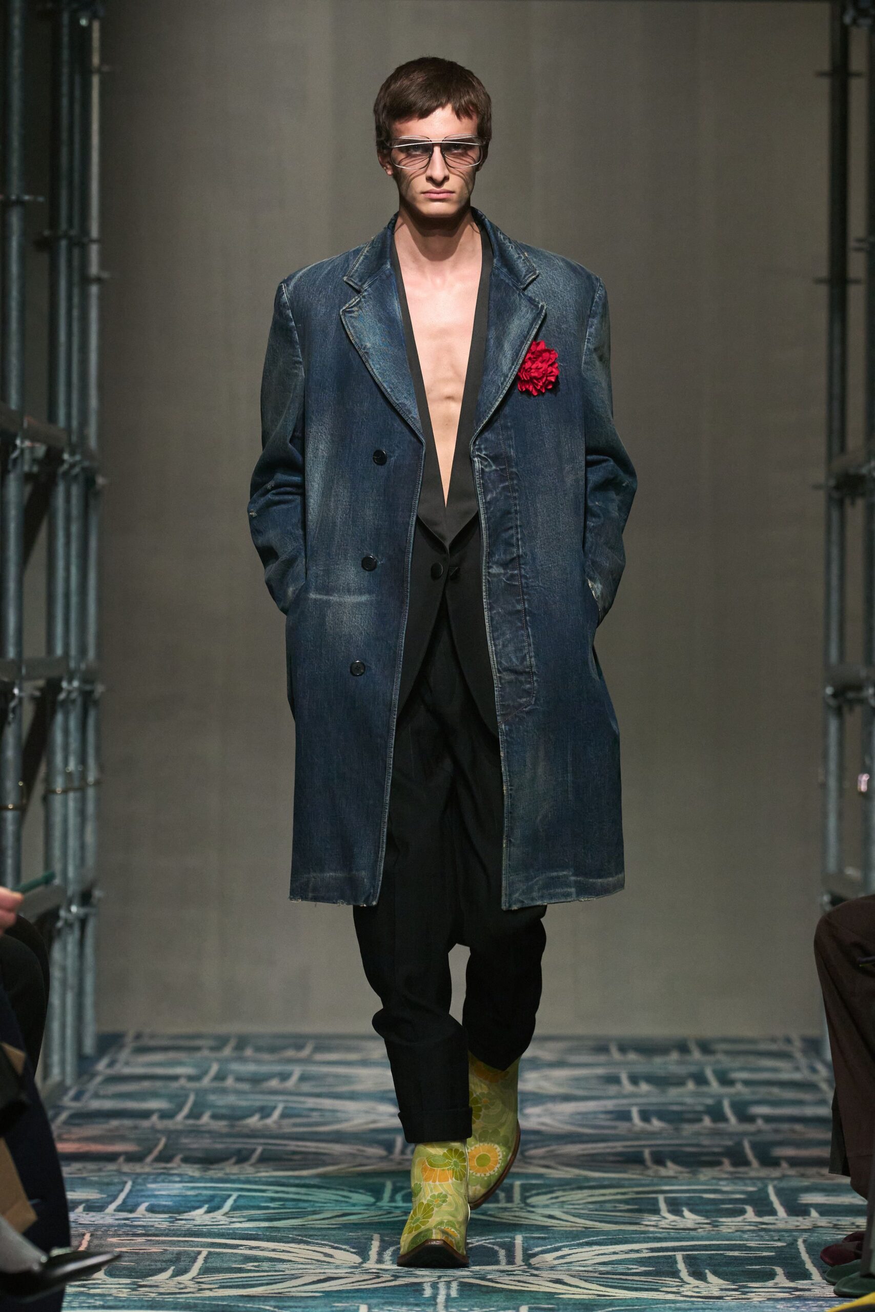 blue denim long-sleeve collared oversized buttoned coat