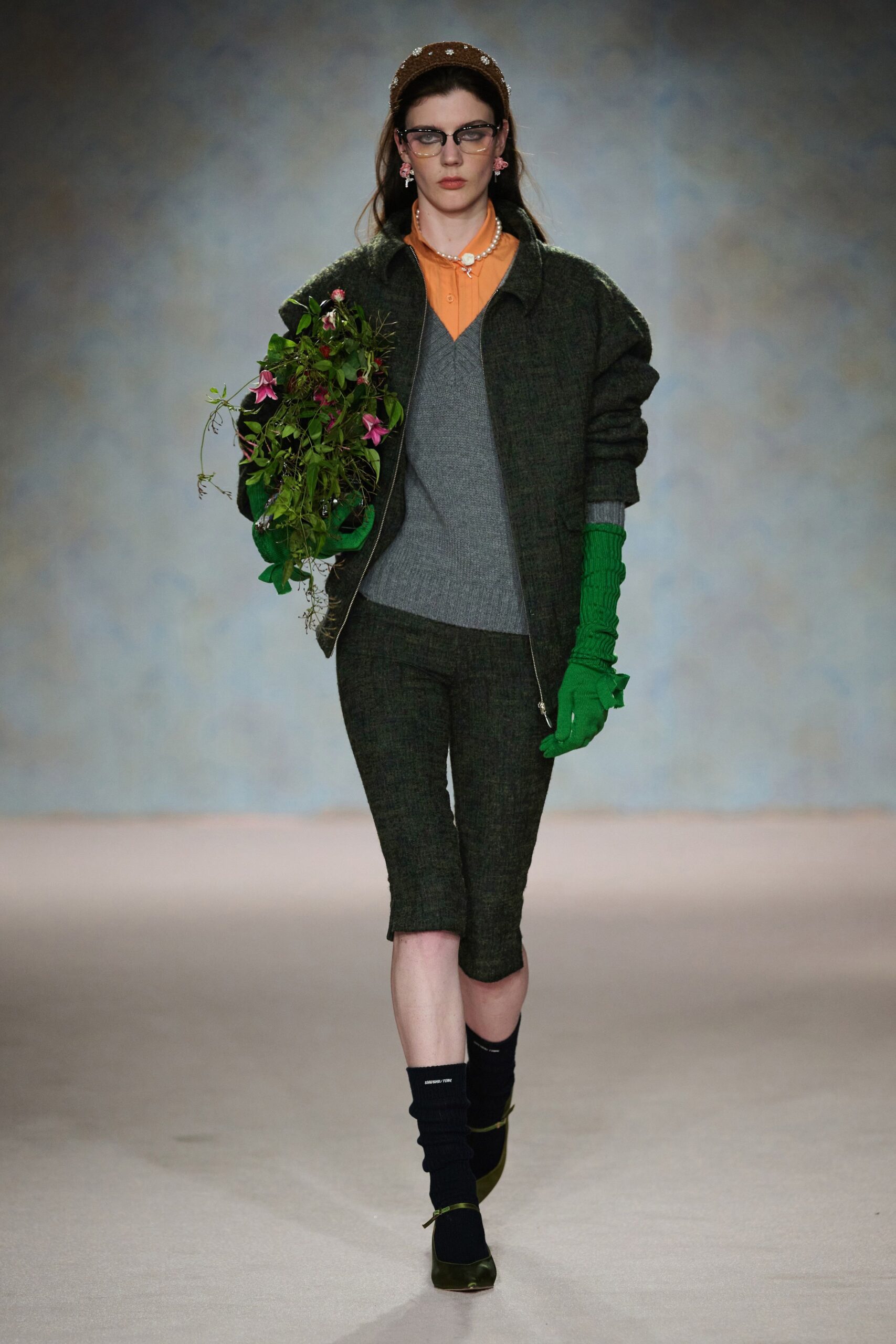 green tweed long-sleeve collared relaxed zippered jacket