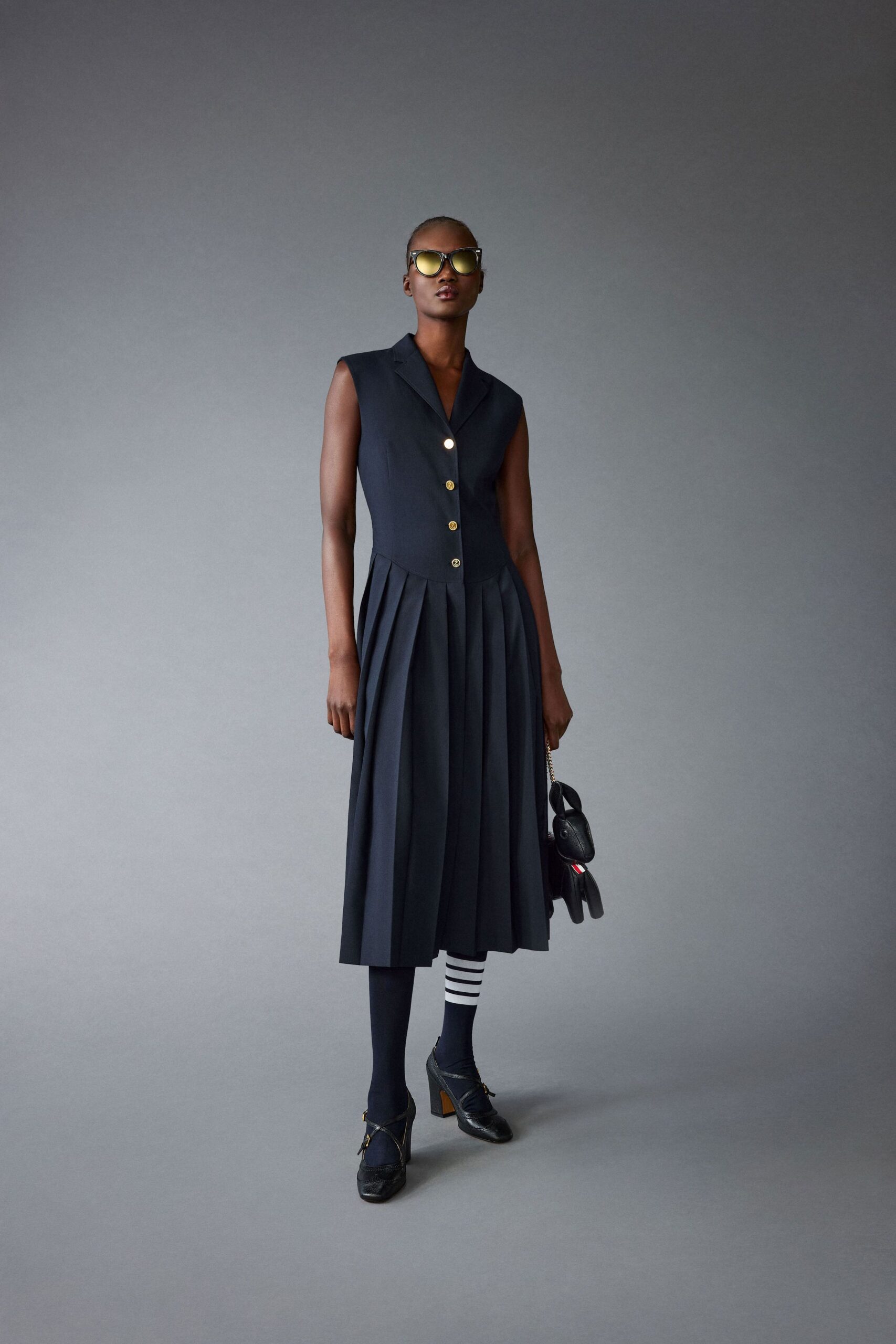 black fitted sleeveless dress