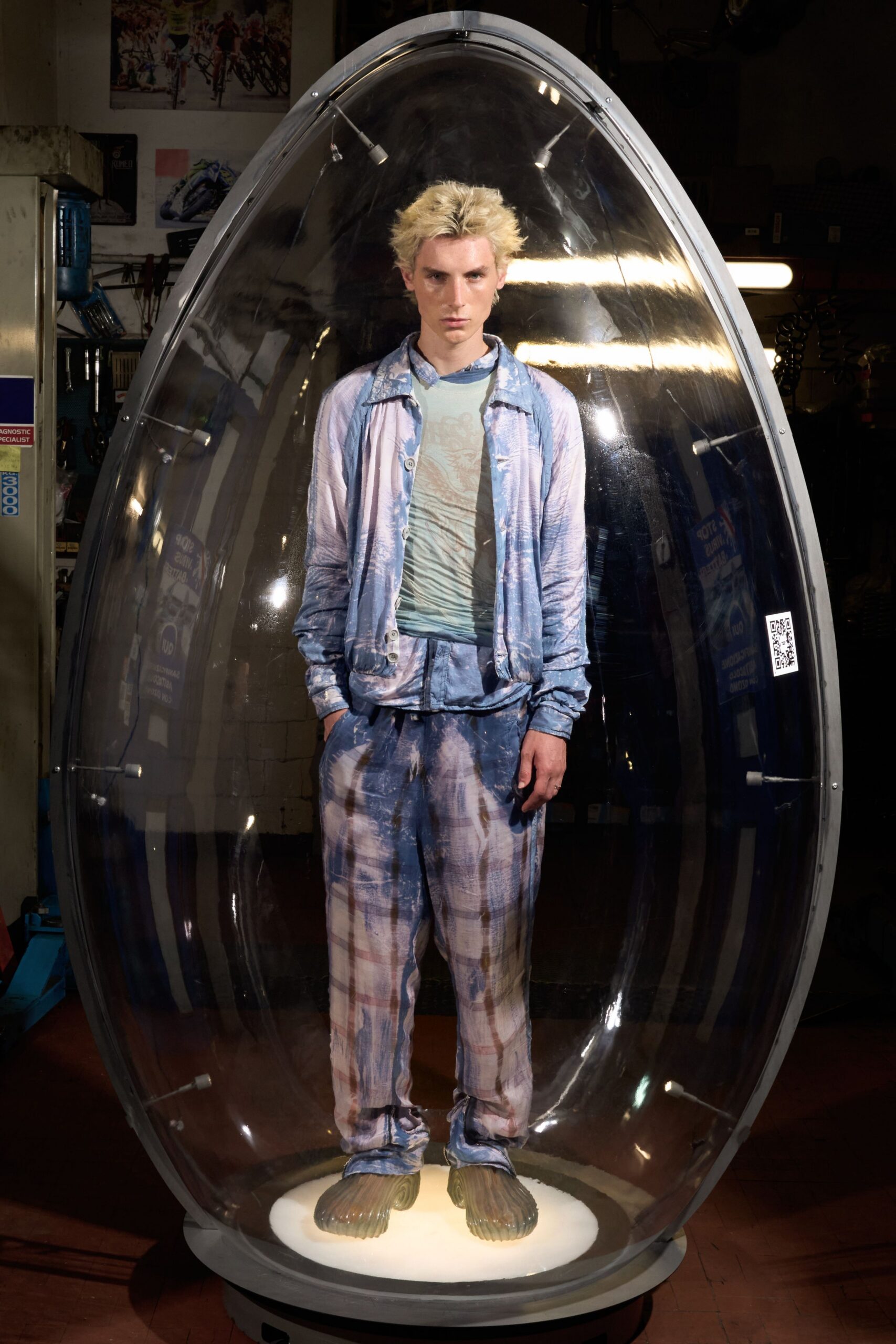 blue cotton long-sleeve collared relaxed buttoned printed jacket