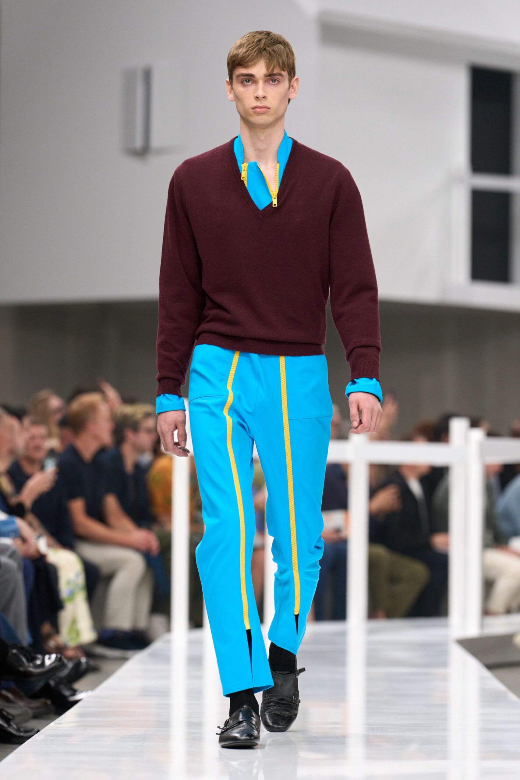 blue cotton slim zippered pants