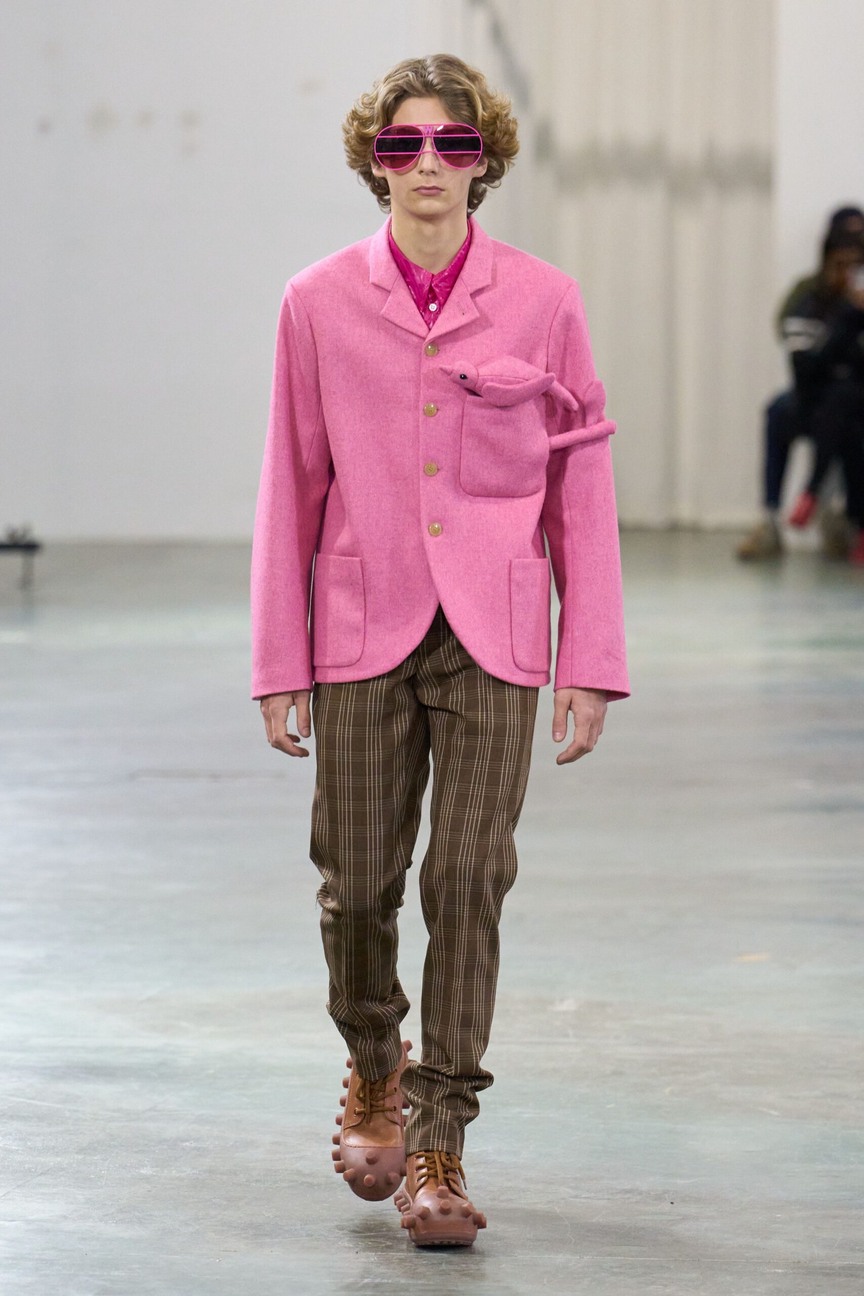 pink wool long-sleeve collared tailored buttoned blazer