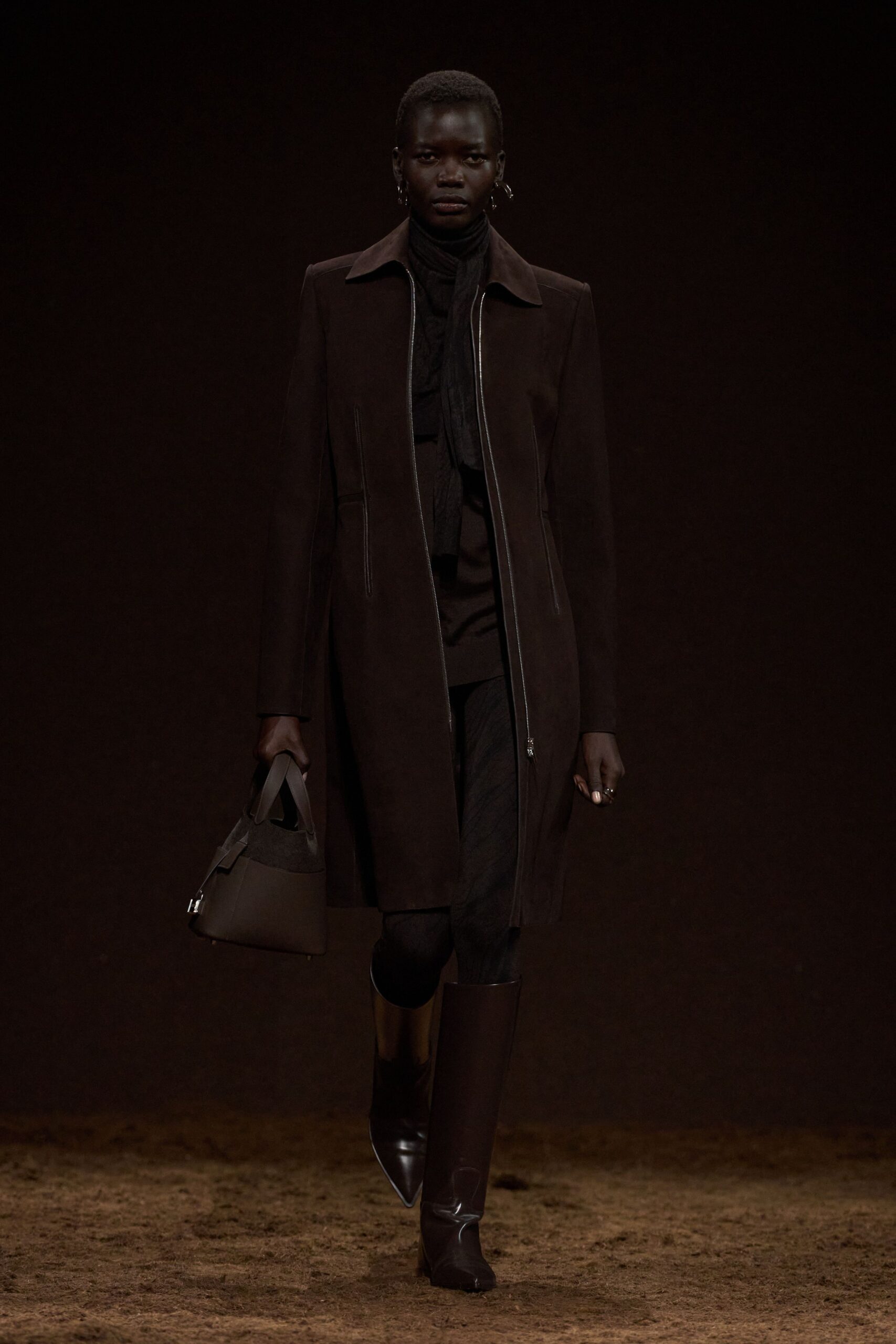 brown suede long-sleeve collared fitted coat