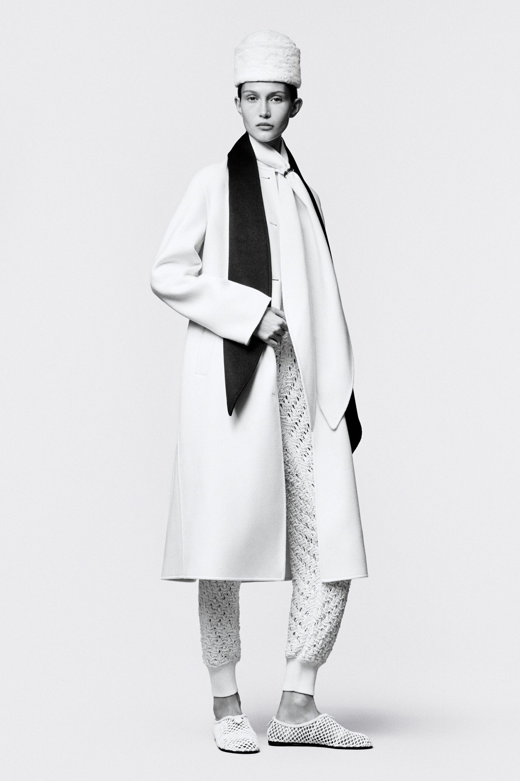 white wool long-sleeve collared relaxed buttoned midi coat