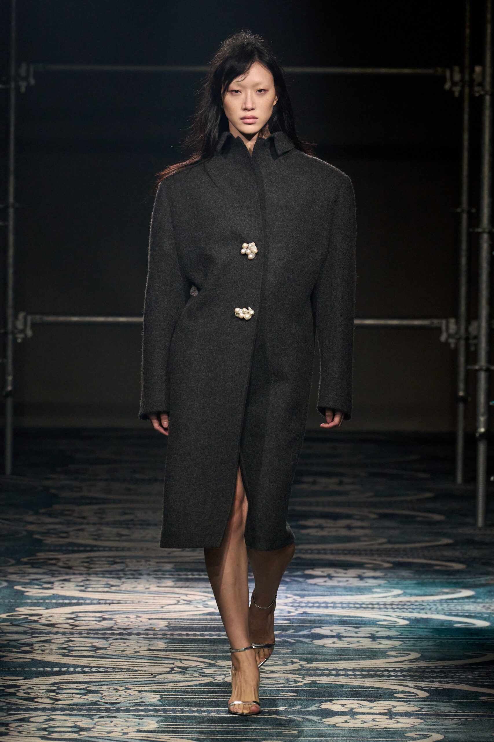 gray wool long-sleeve collared oversized buttoned midi coat