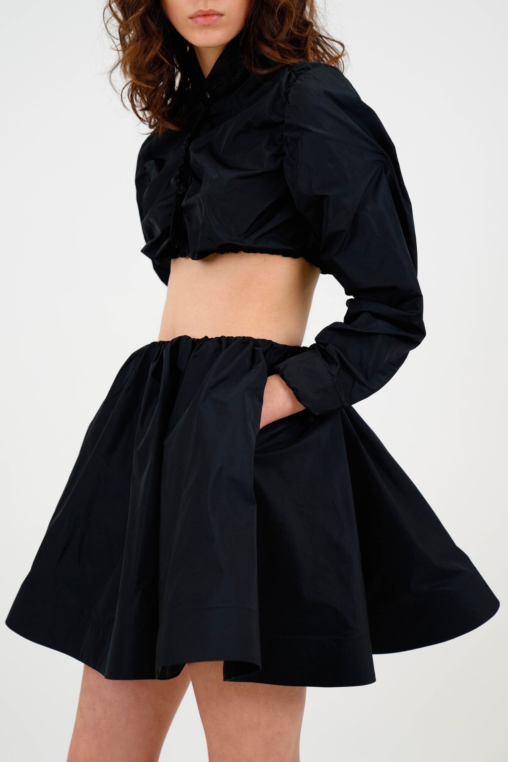 black cotton long-sleeve collared fitted ruffled cropped top