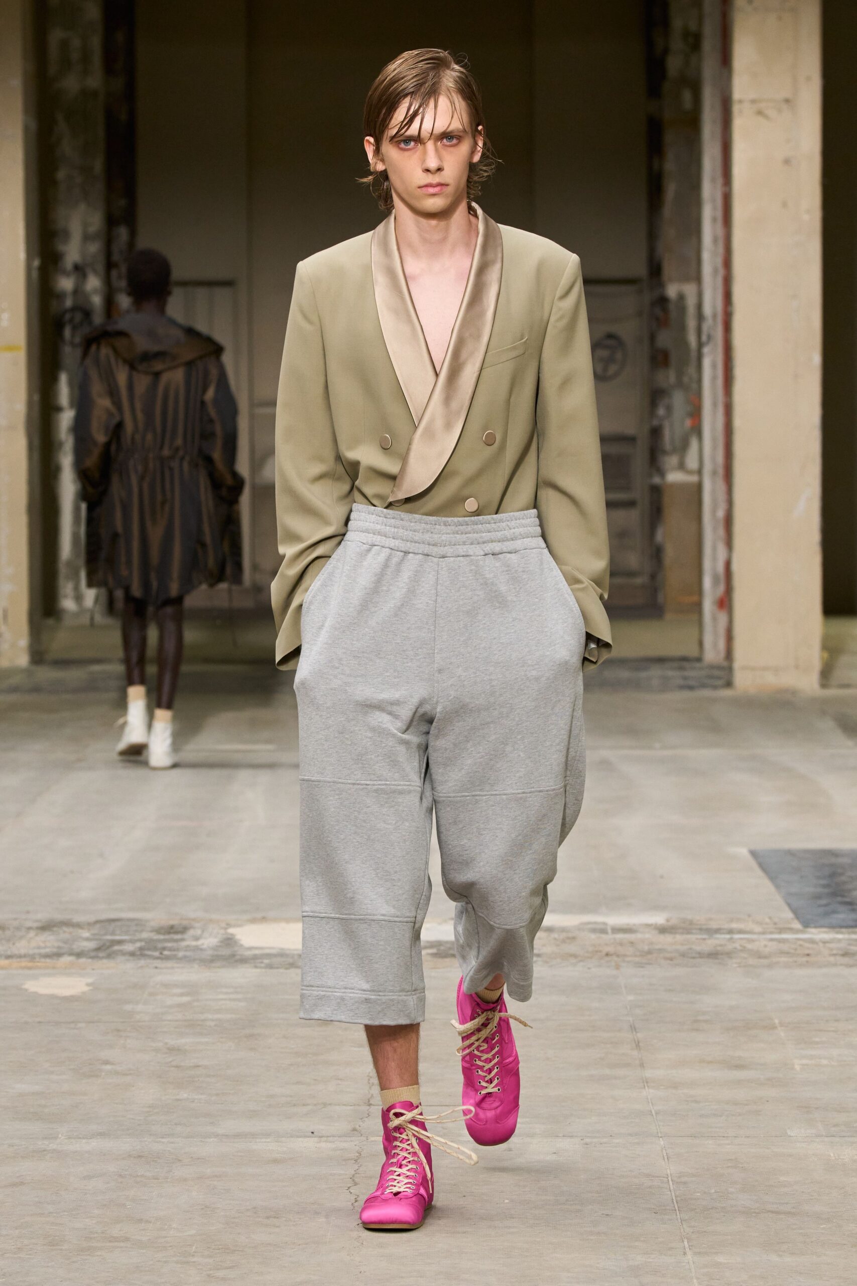 beige silk long-sleeve collared tailored blazer