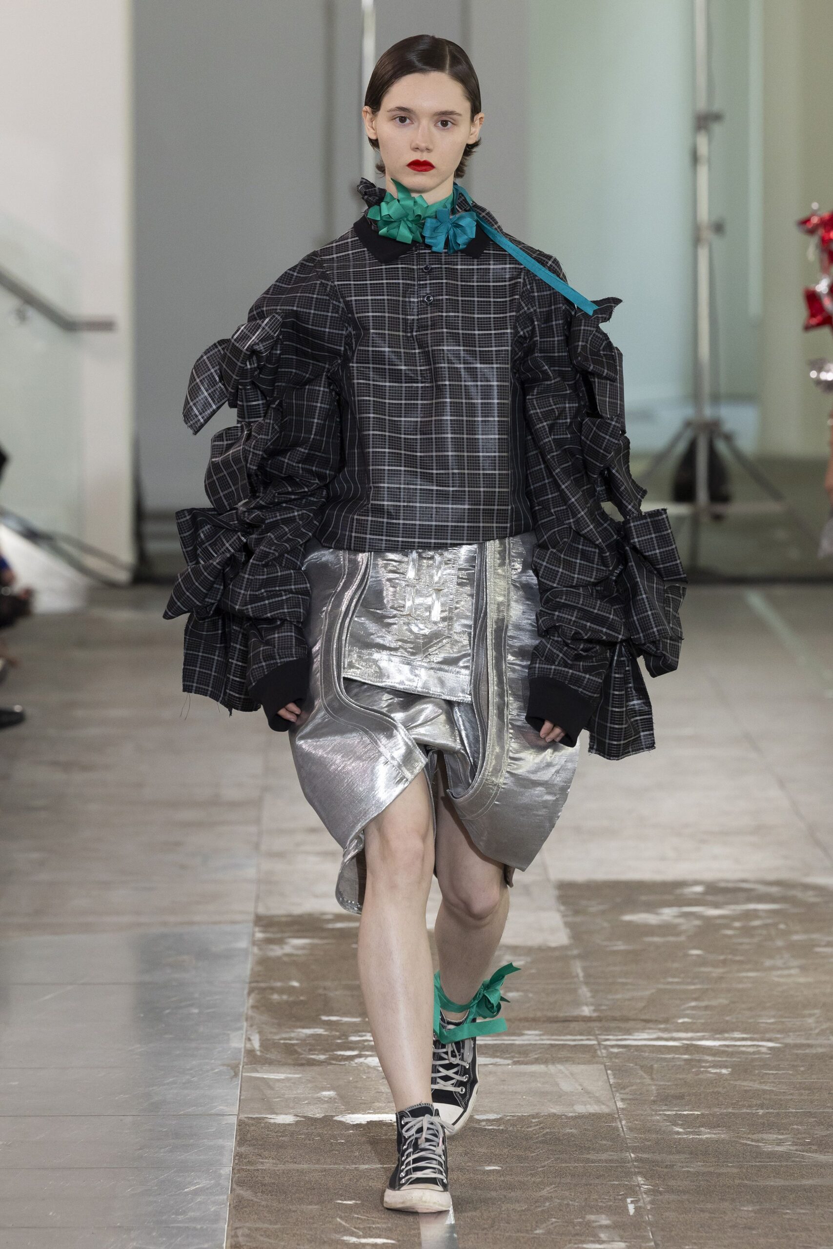 gray metallic asymmetric fitted zippered skirt
