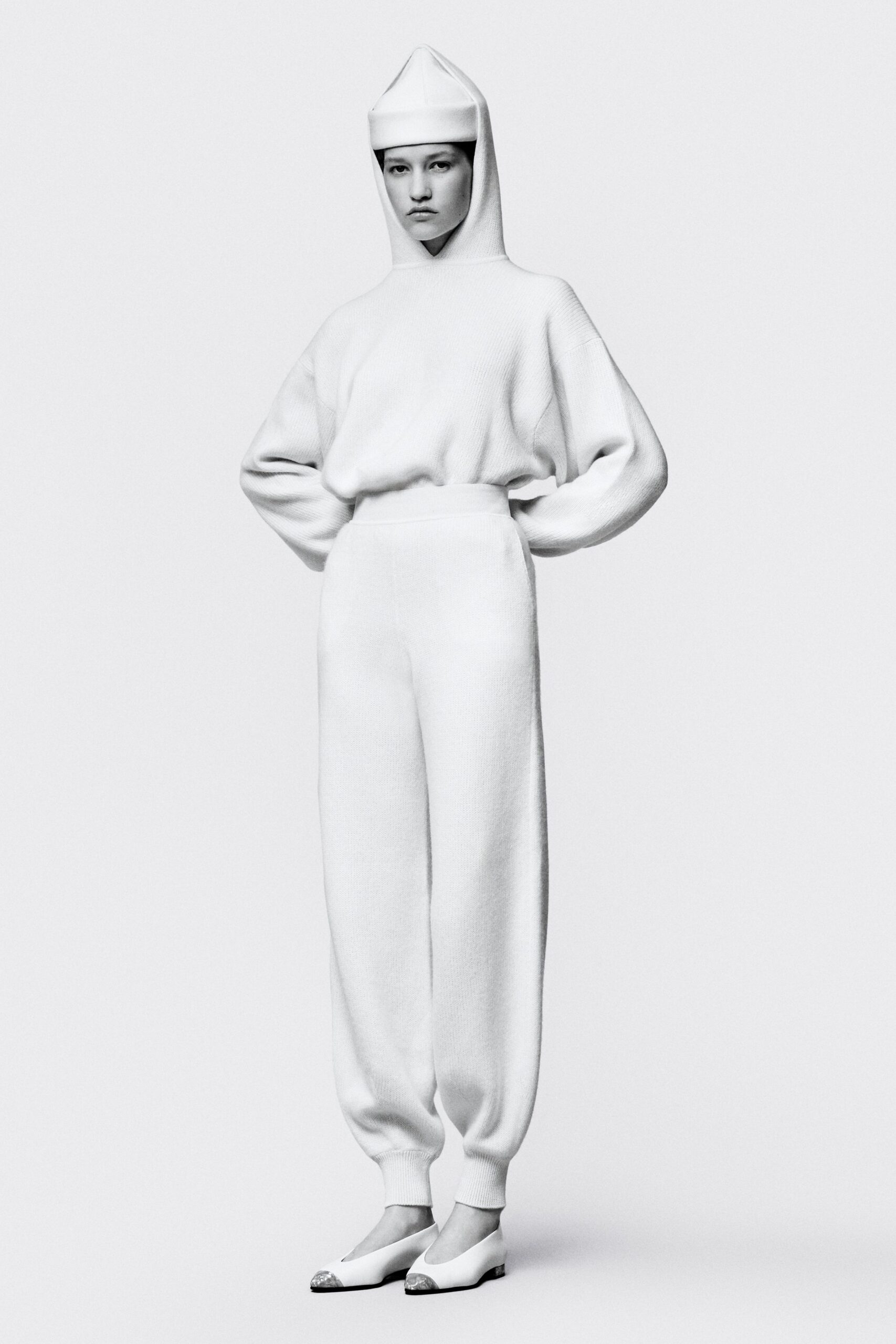 white wool long-sleeve hooded relaxed hoodie