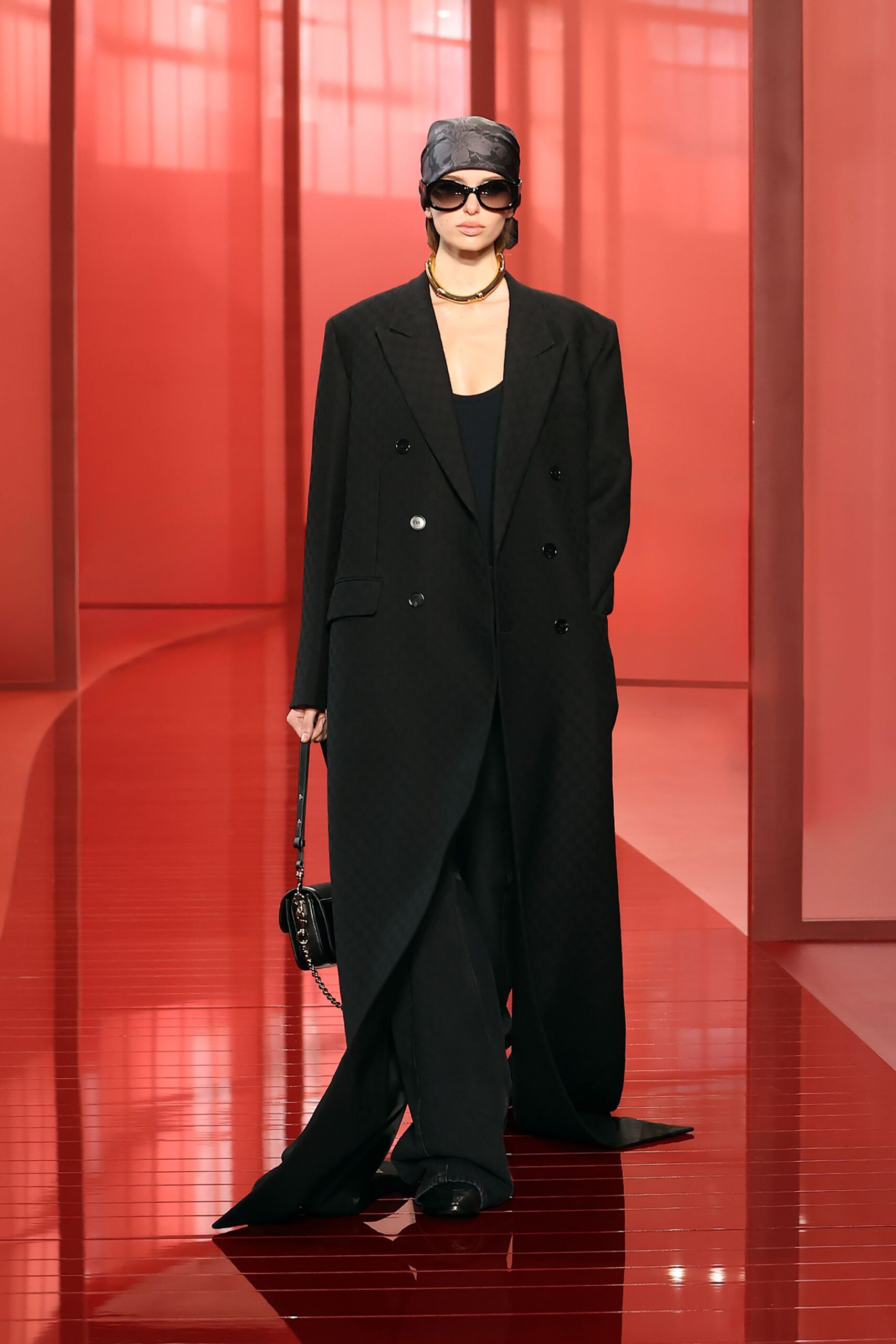 black wool long-sleeve collared relaxed textured coat