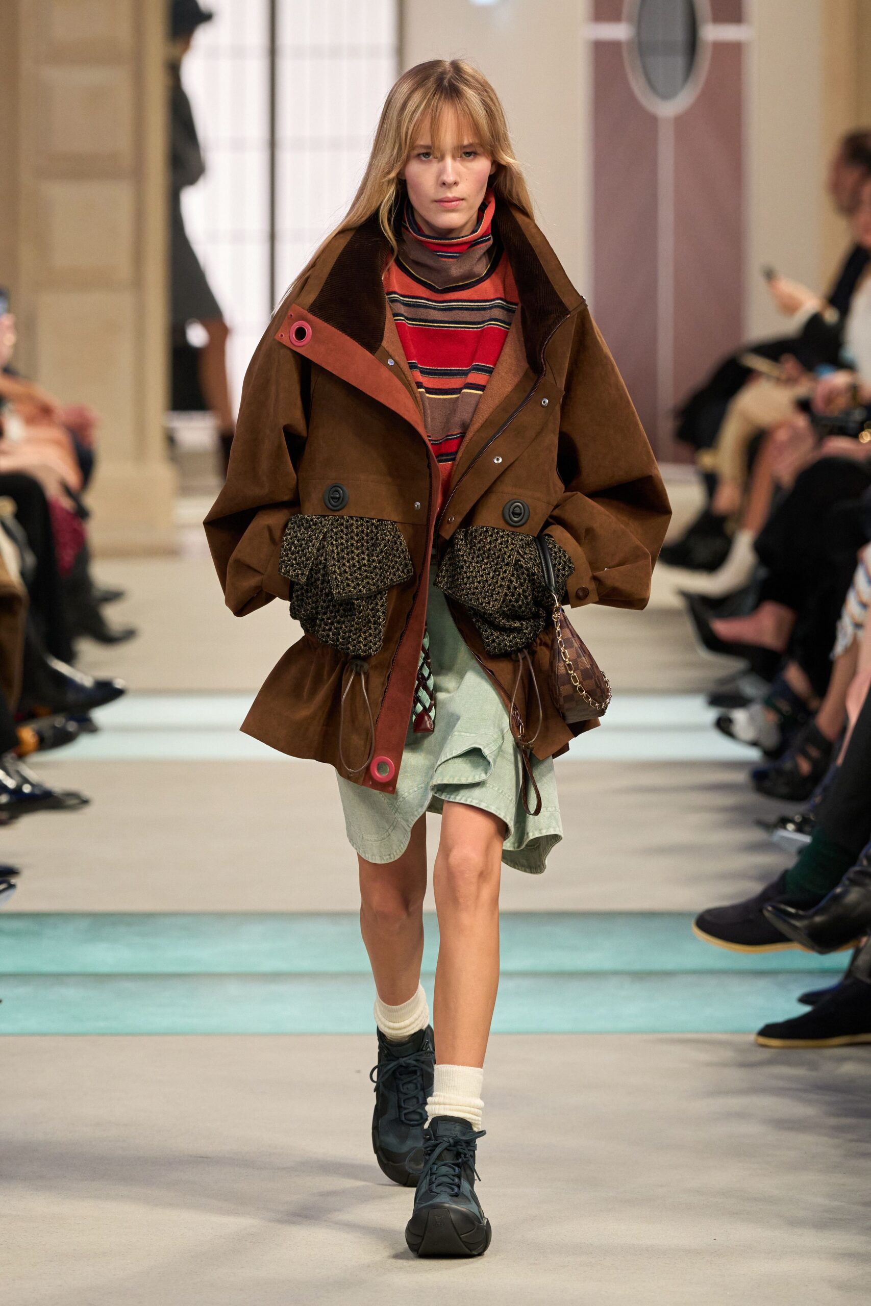 brown suede long-sleeve collared oversized buttoned coat