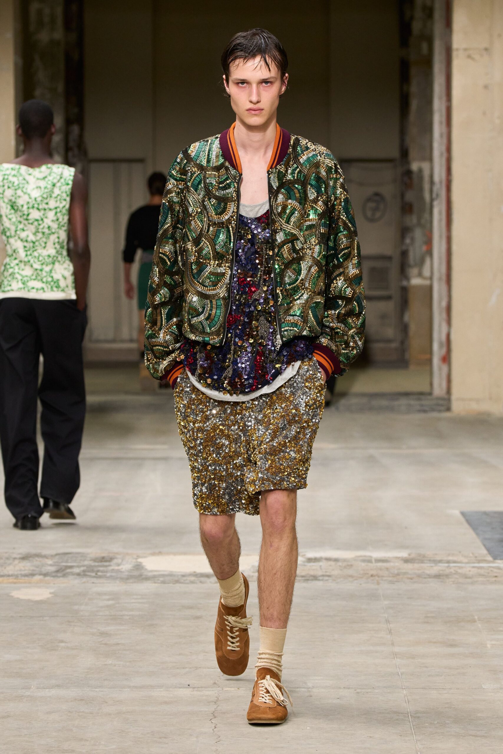 green silk long-sleeve fitted embroidered shiny jacket