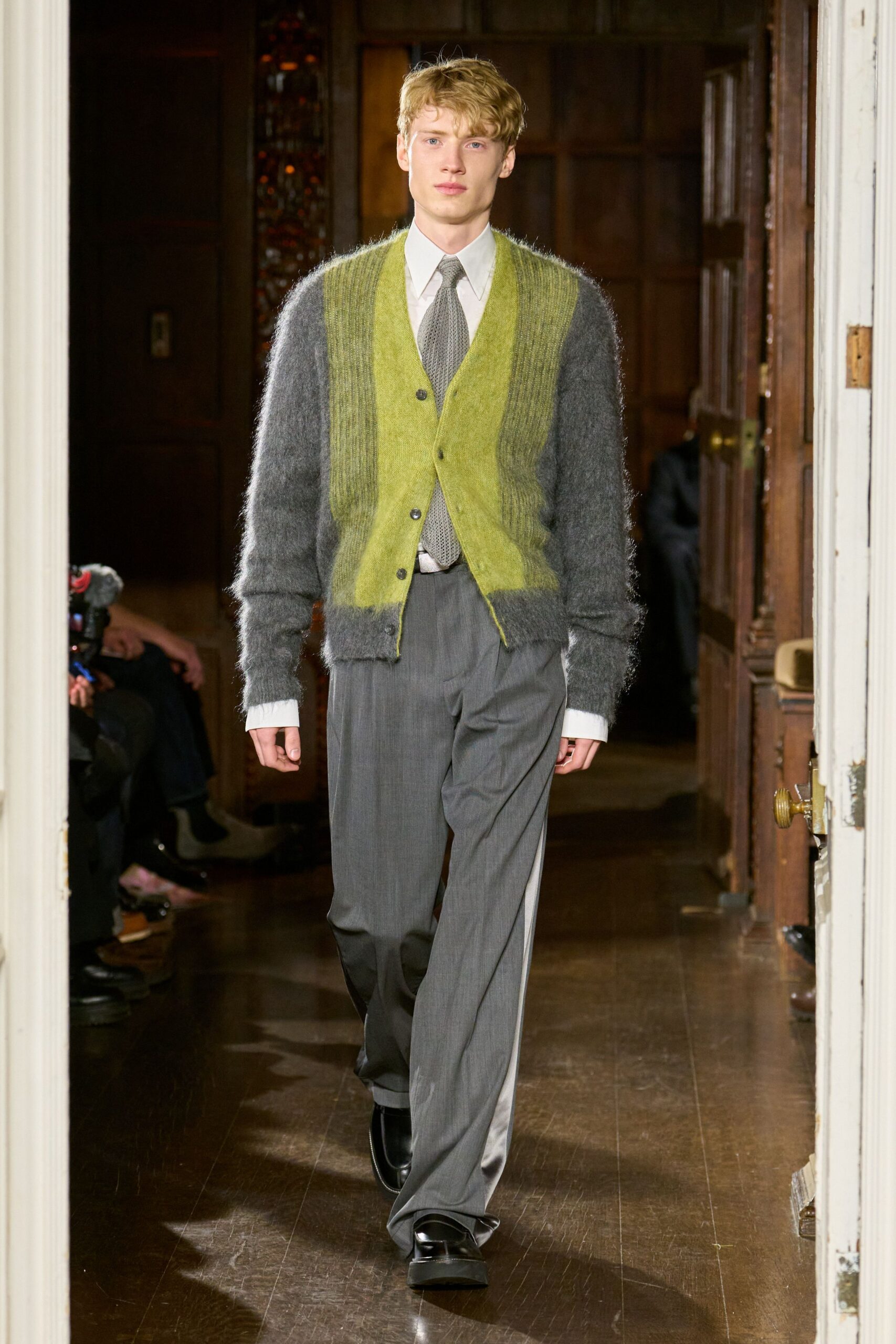 gray wool long-sleeve collared relaxed cardigan