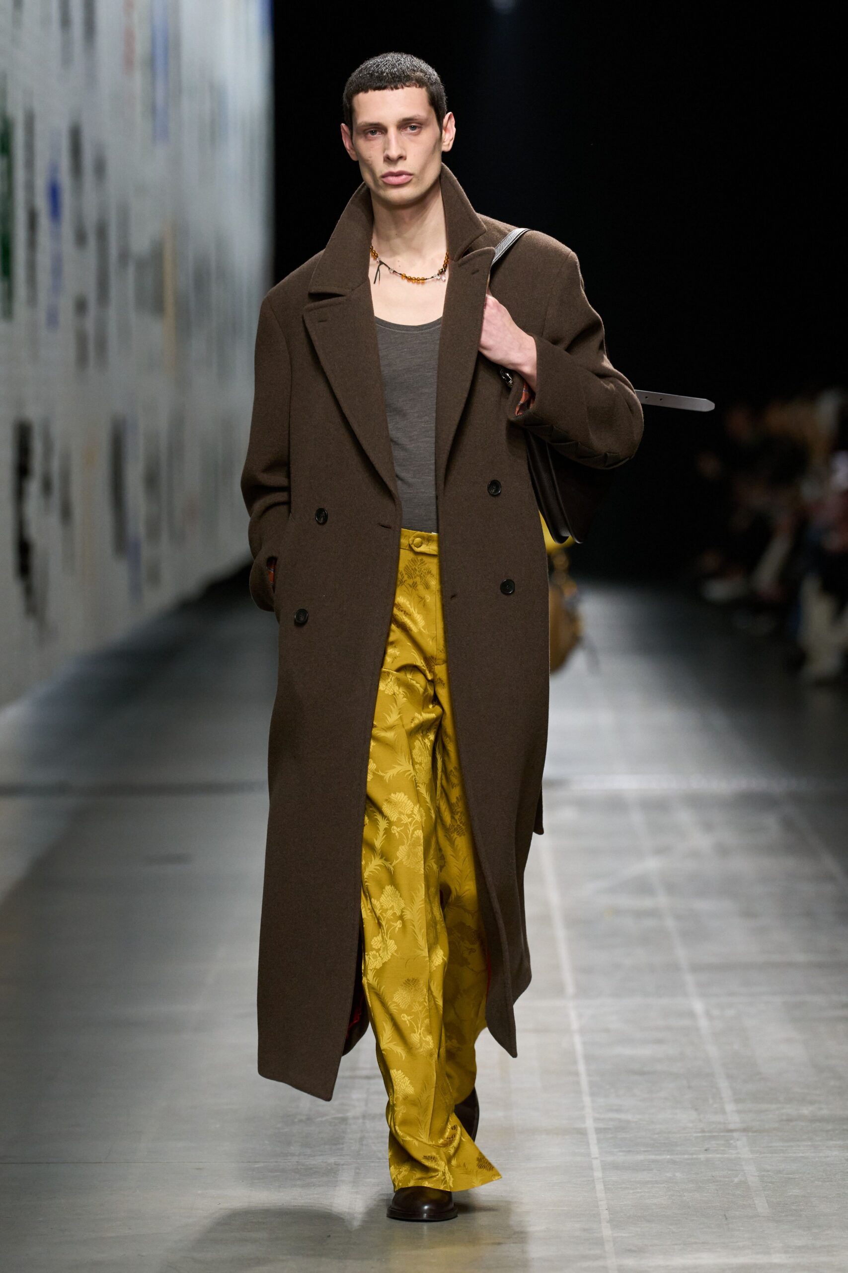 brown wool long-sleeve collared relaxed coat