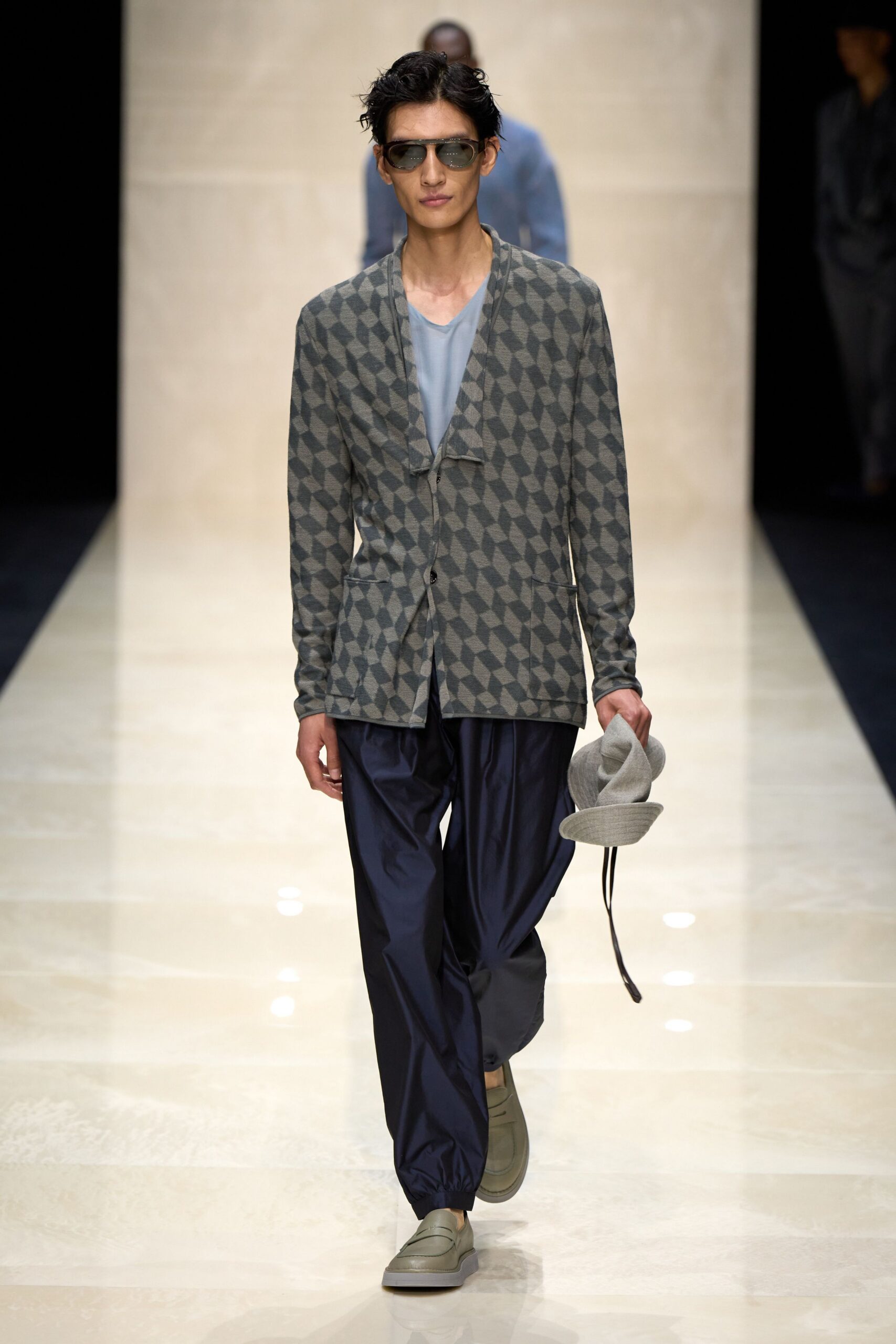 gray cotton long-sleeve collared tailored printed blazer