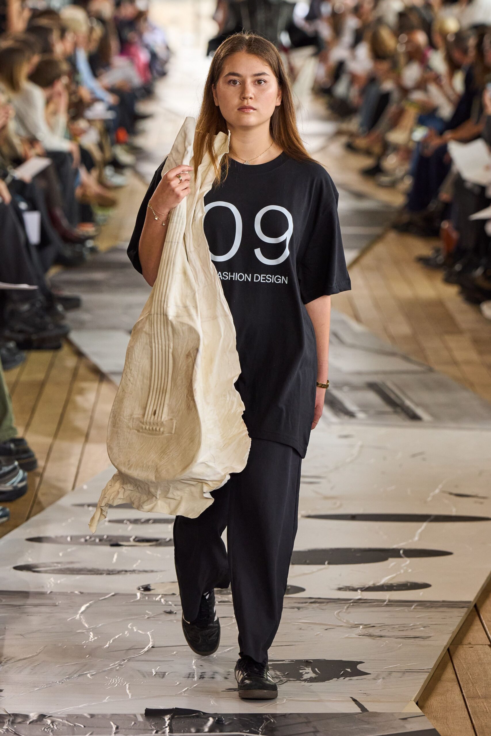 black cotton short-sleeve collared relaxed printed t-shirt