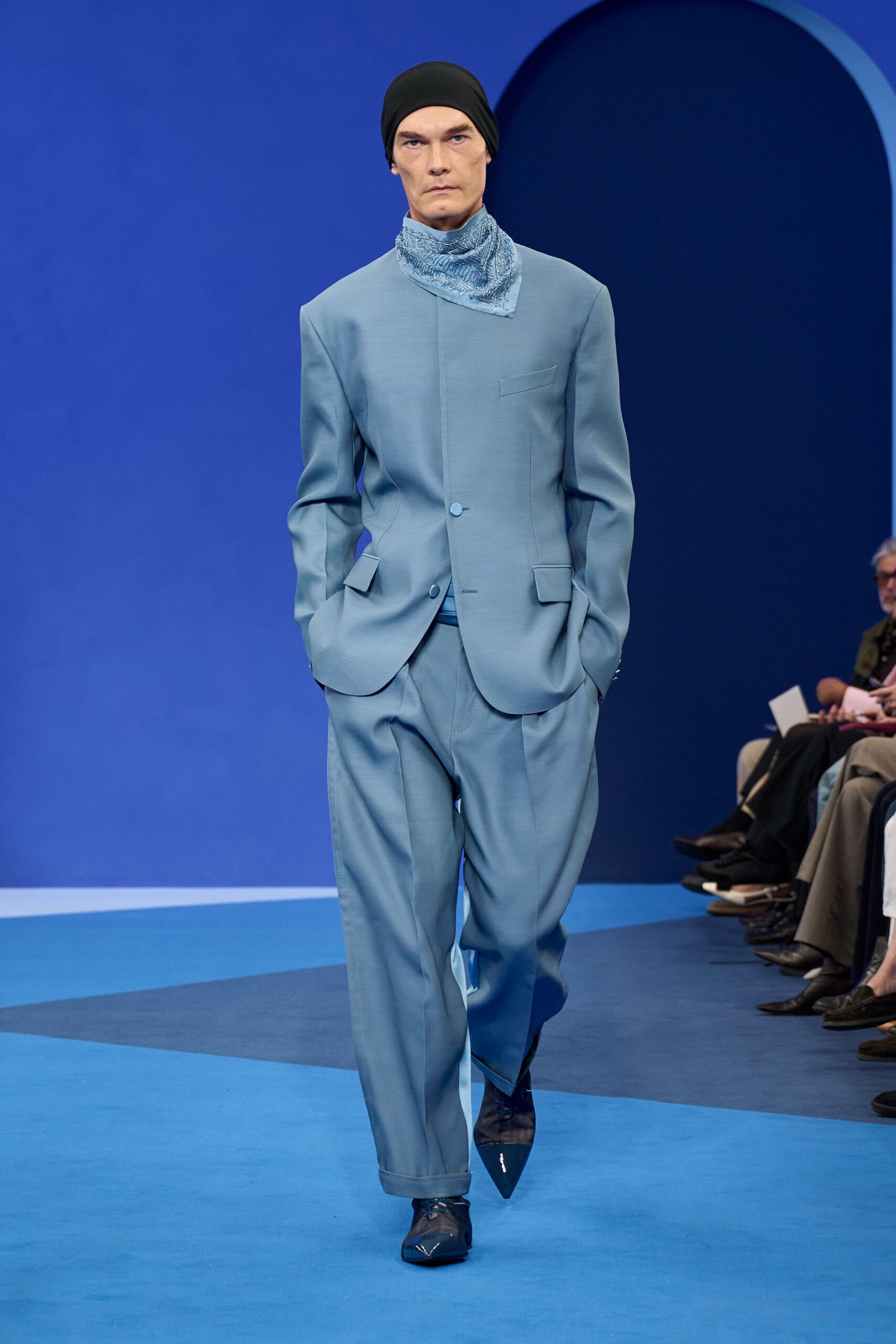 blue cotton long-sleeve collared tailored suit
